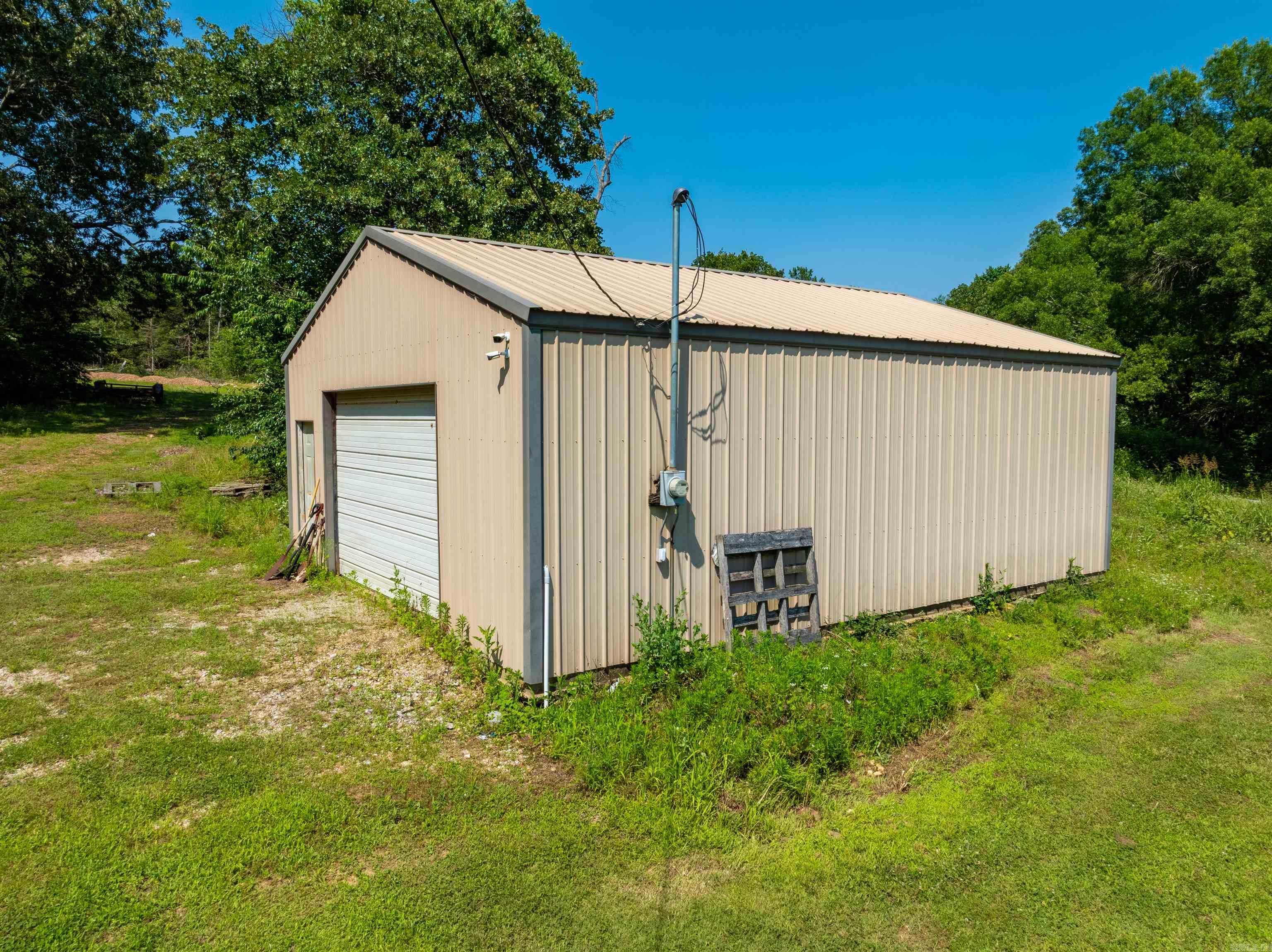 2389 Newport Rd  Batesville, AR