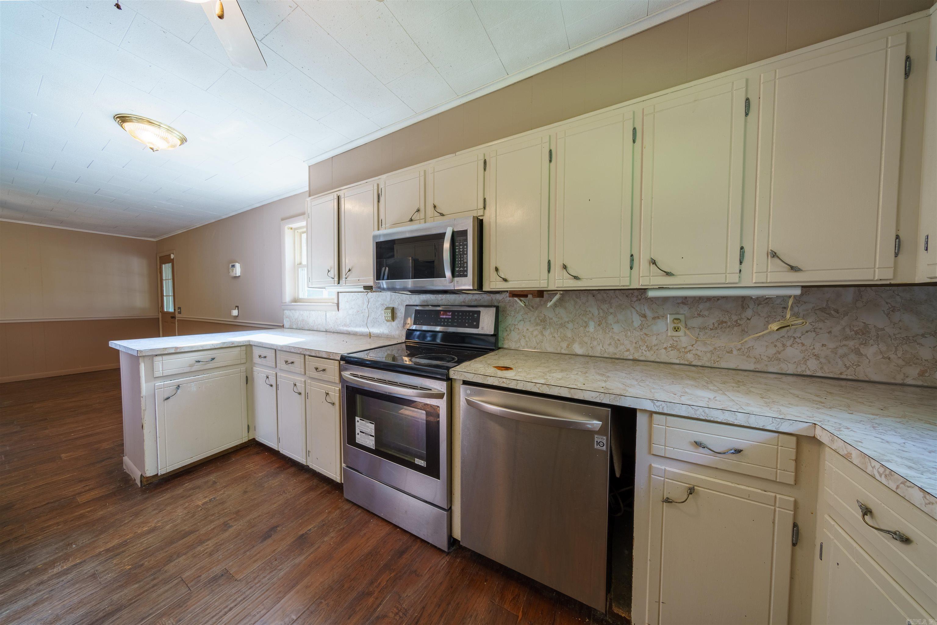 2389 Newport Rd  Batesville, AR