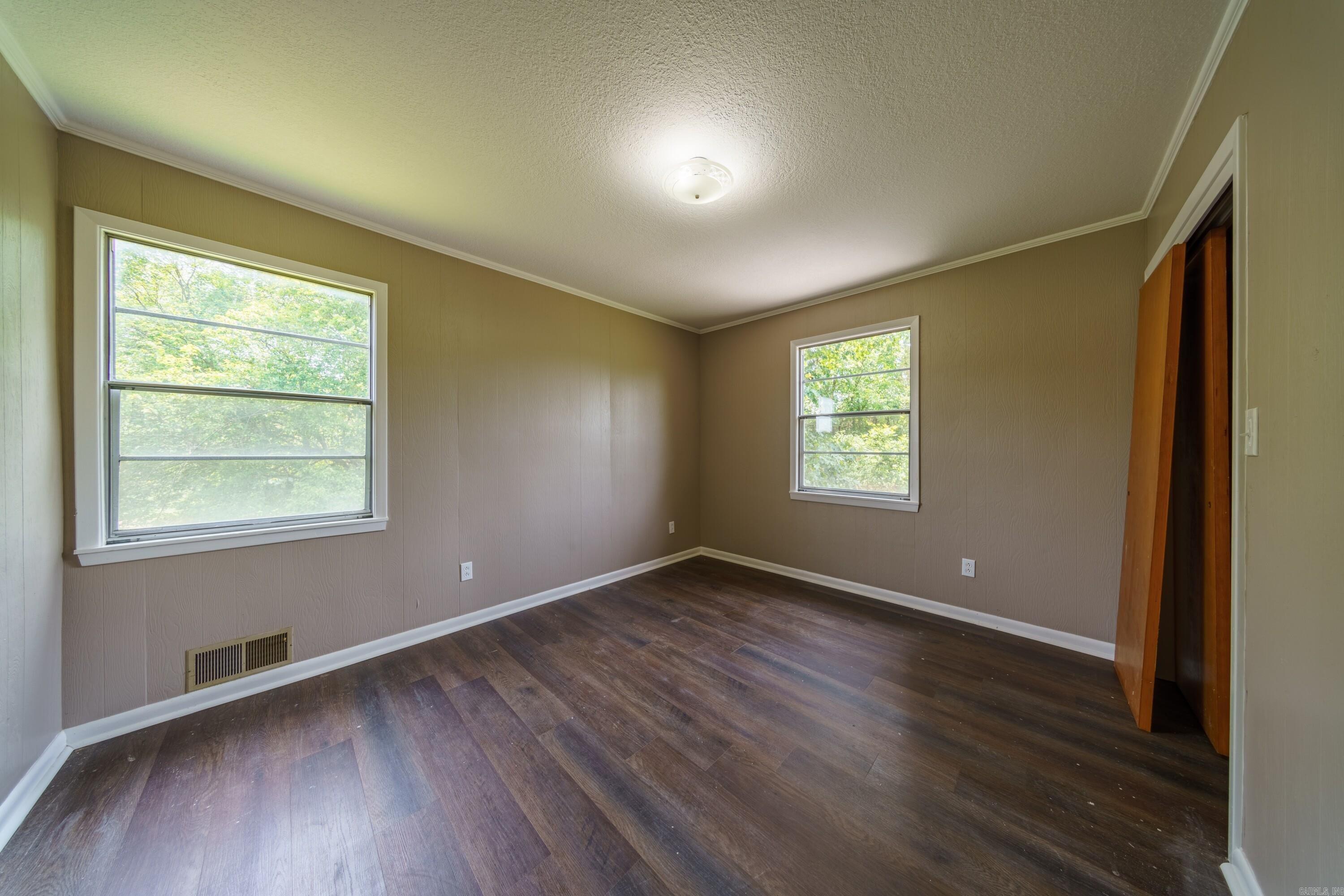 56 Mac Ln  Evening Shade, AR
