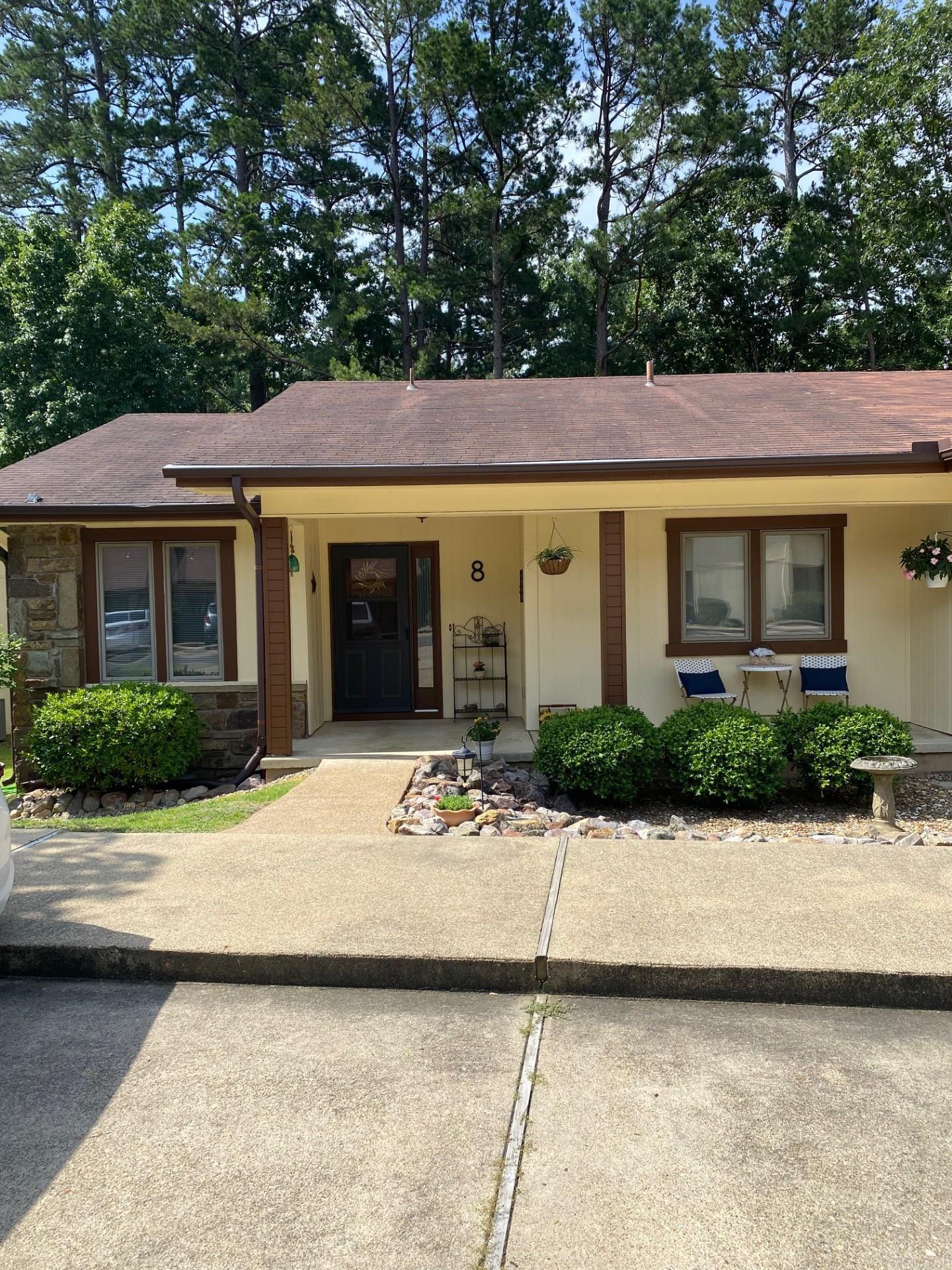 8 Lindsay Ln  Hot Springs Village, AR