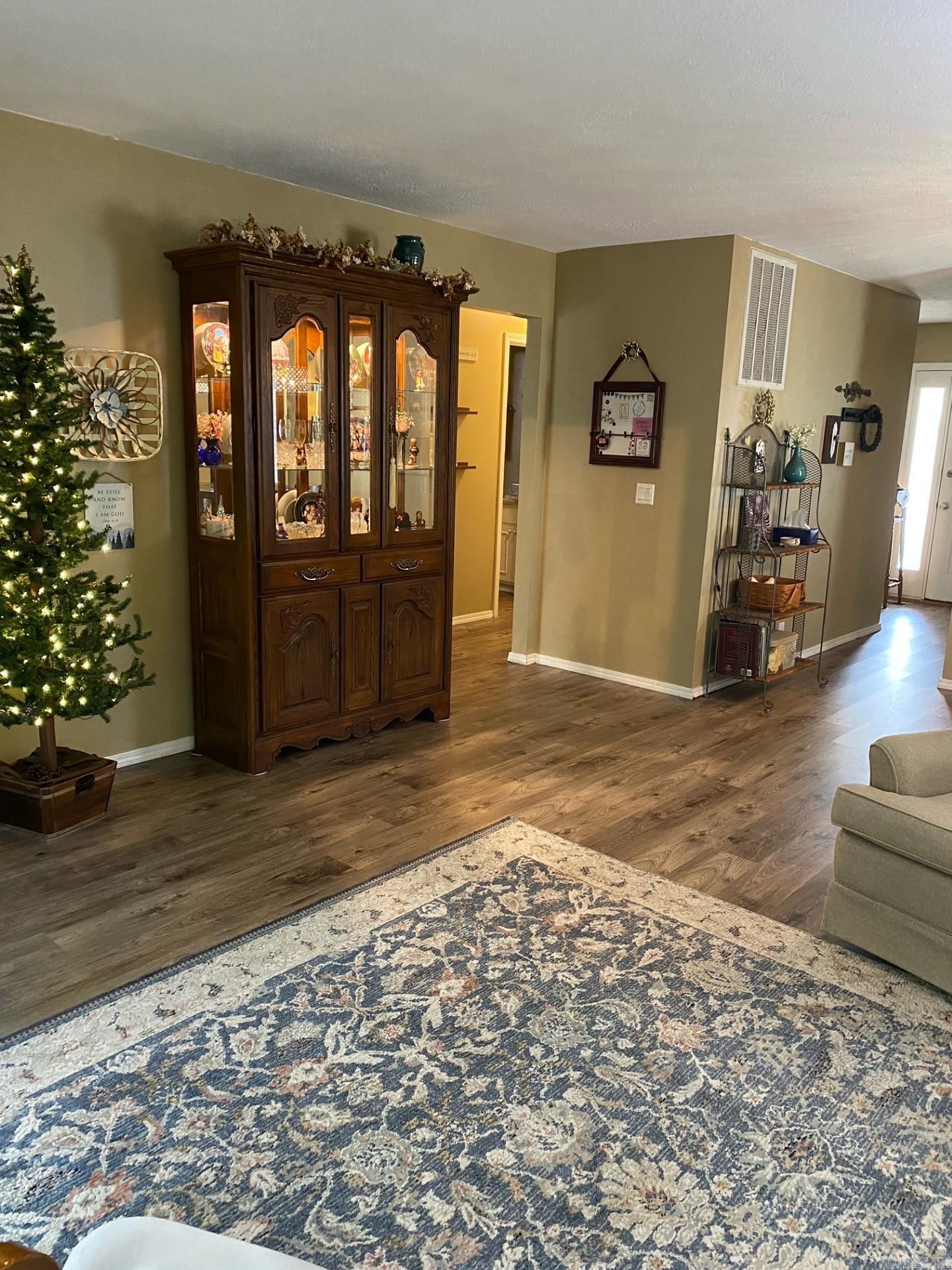 8 Lindsay Ln  Hot Springs Village, AR