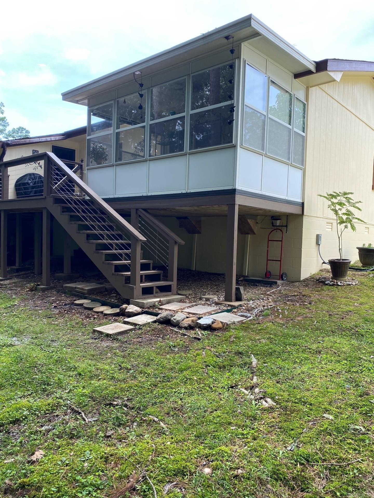8 Lindsay Ln  Hot Springs Village, AR