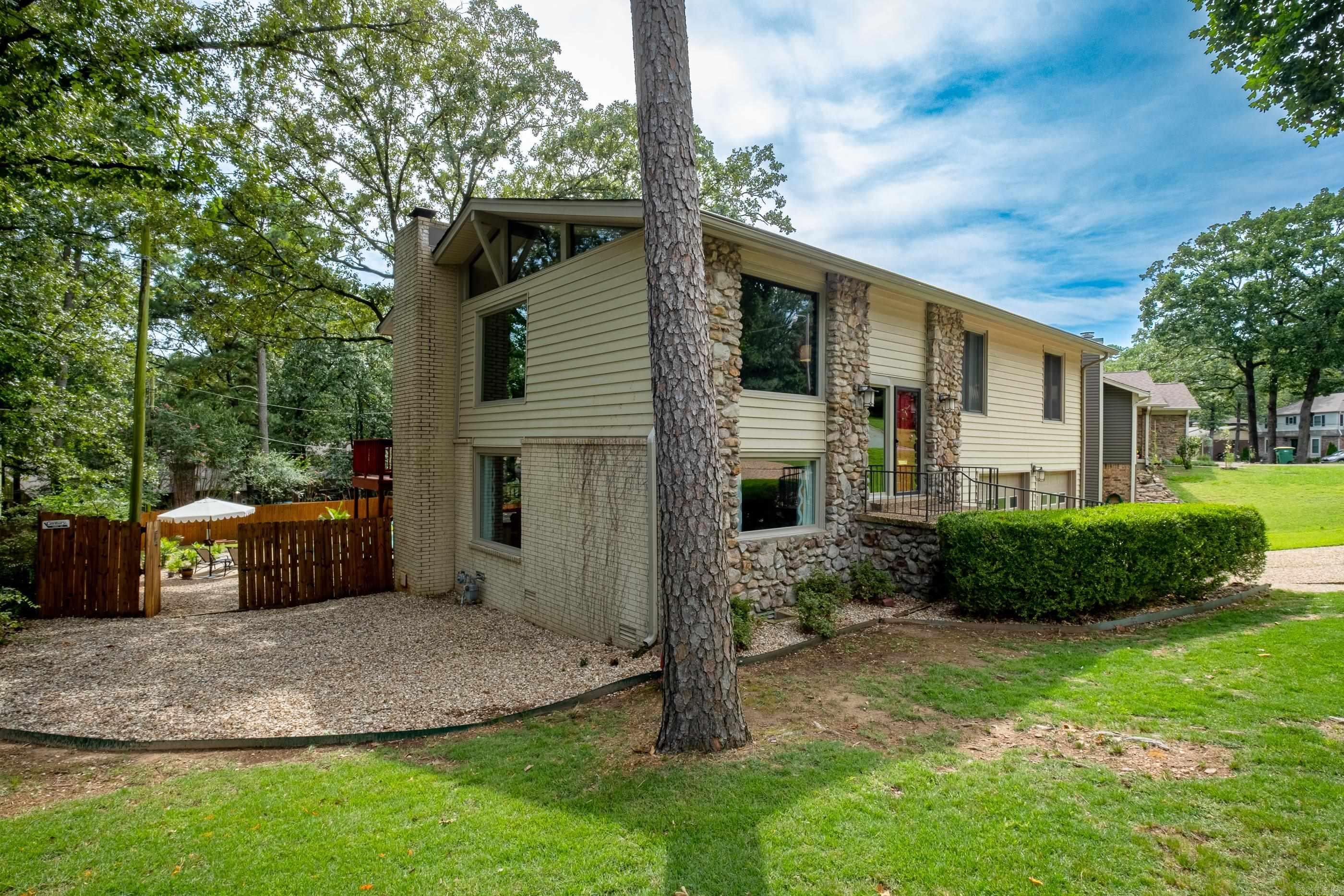 2908 Breckenridge  Little Rock, AR