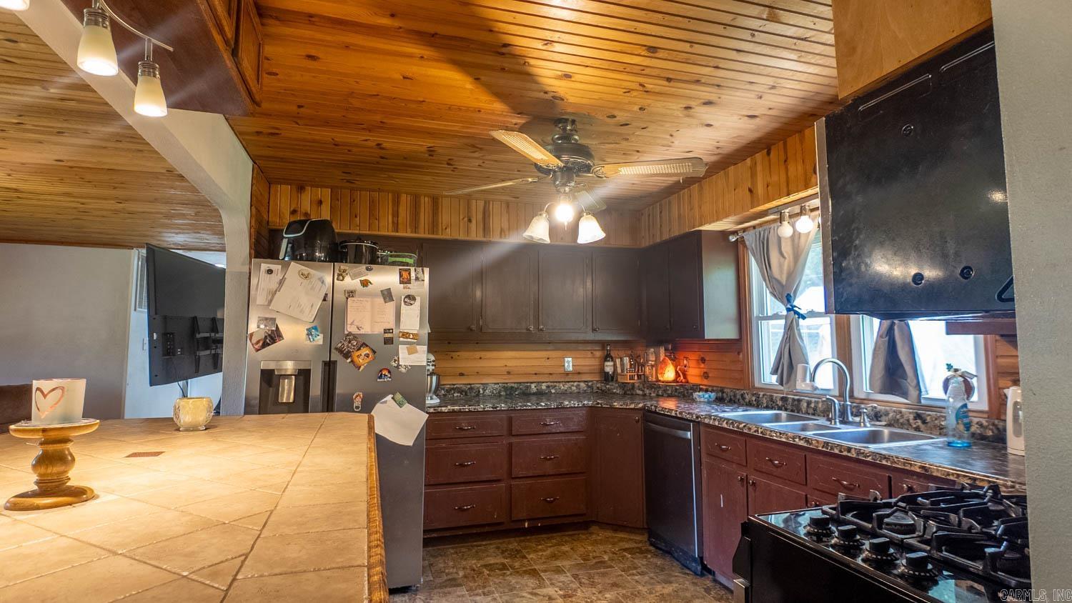 1160 Bethel Avenue  Mammoth Spring, AR