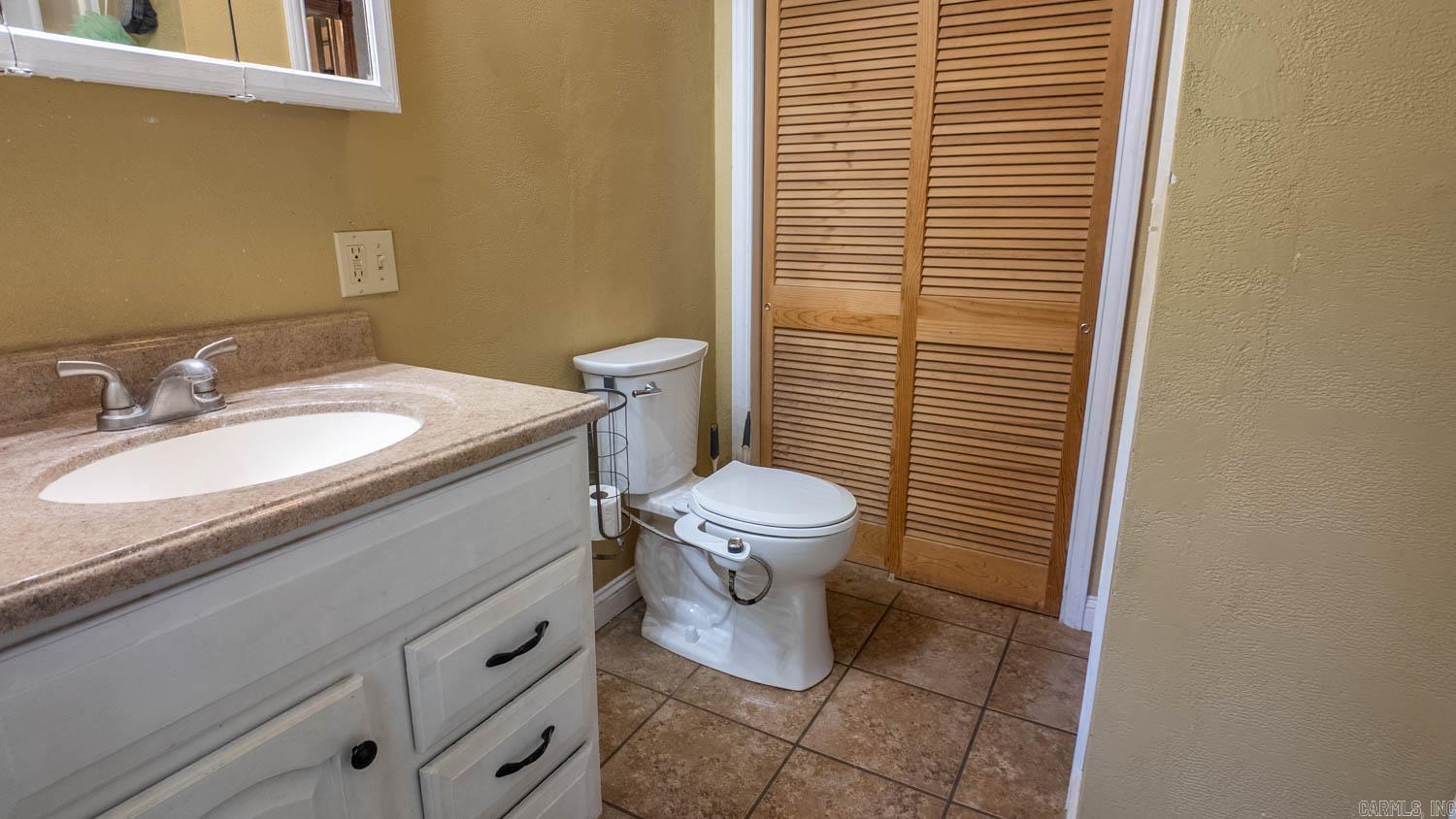 1160 Bethel Avenue  Mammoth Spring, AR