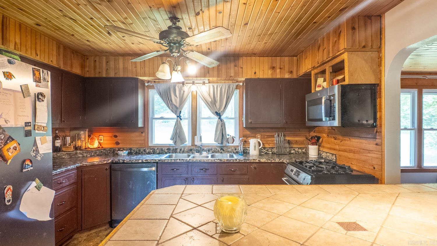 1160 Bethel Avenue  Mammoth Spring, AR