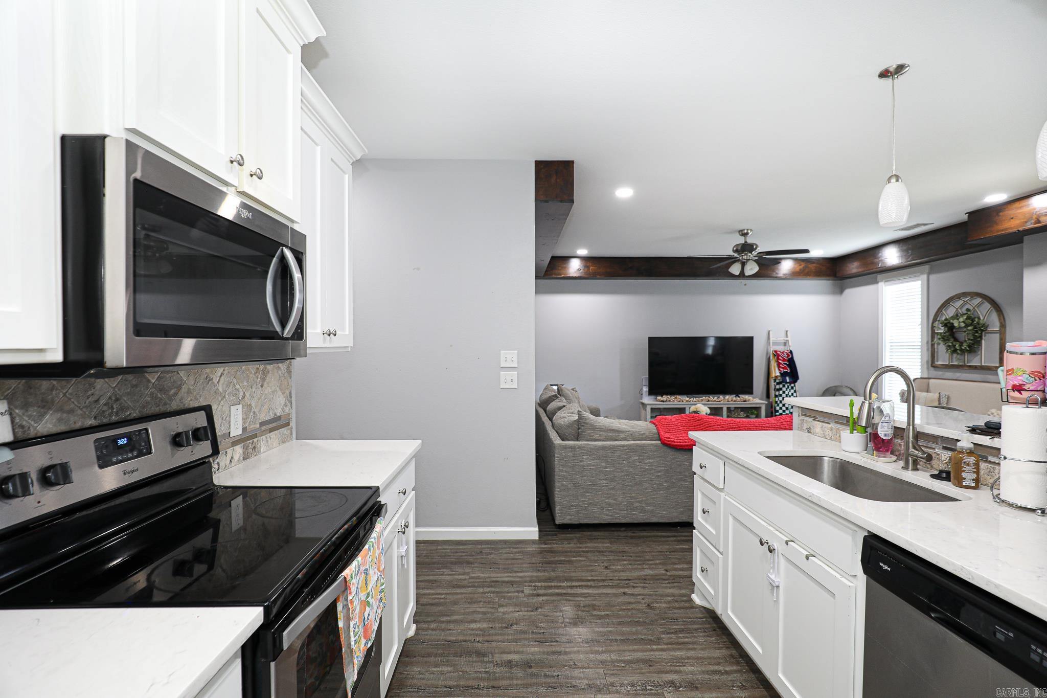 409 CARRIAGE  Benton, AR