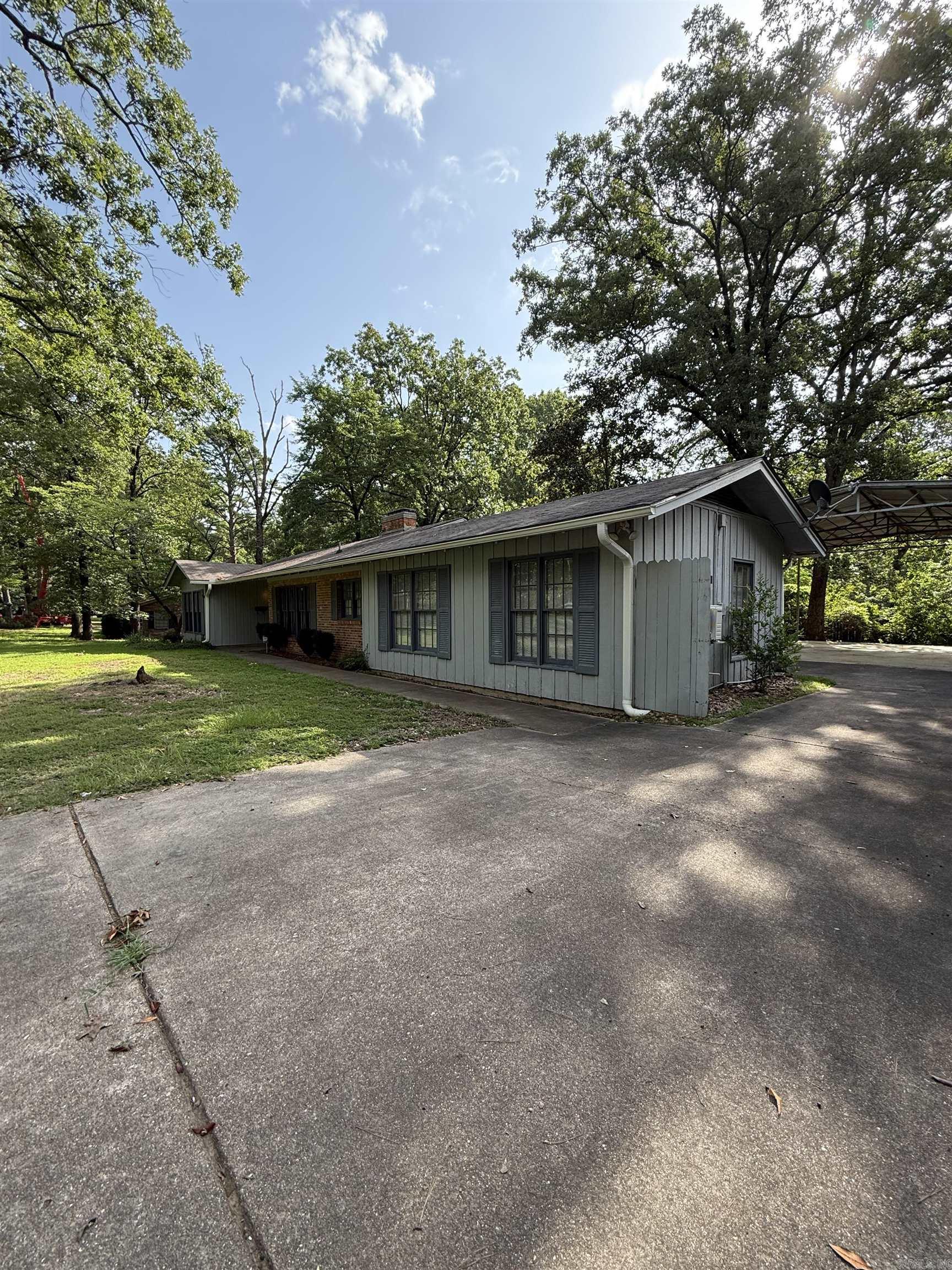 1073 Westwood  Camden, AR