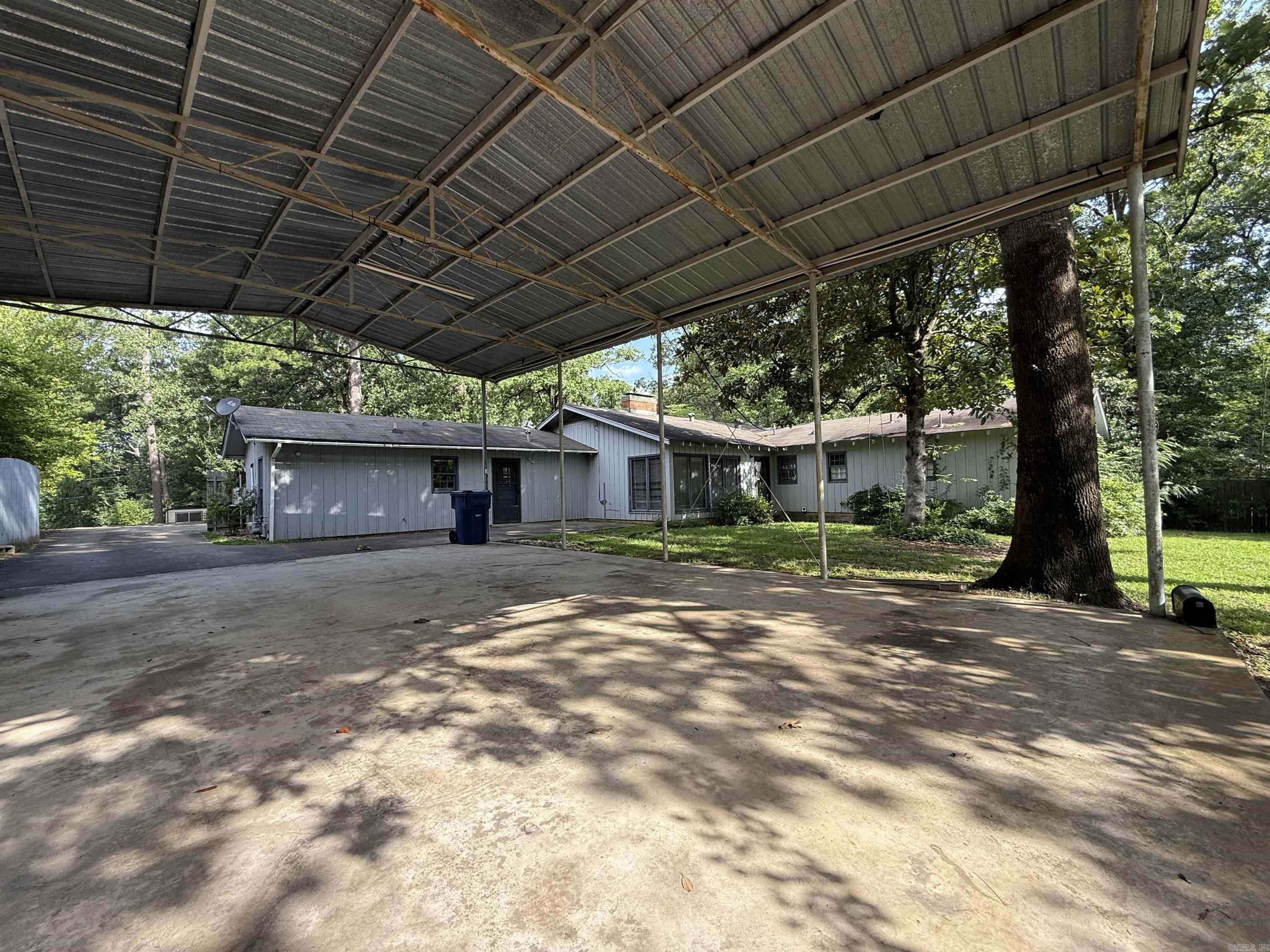 1073 Westwood  Camden, AR