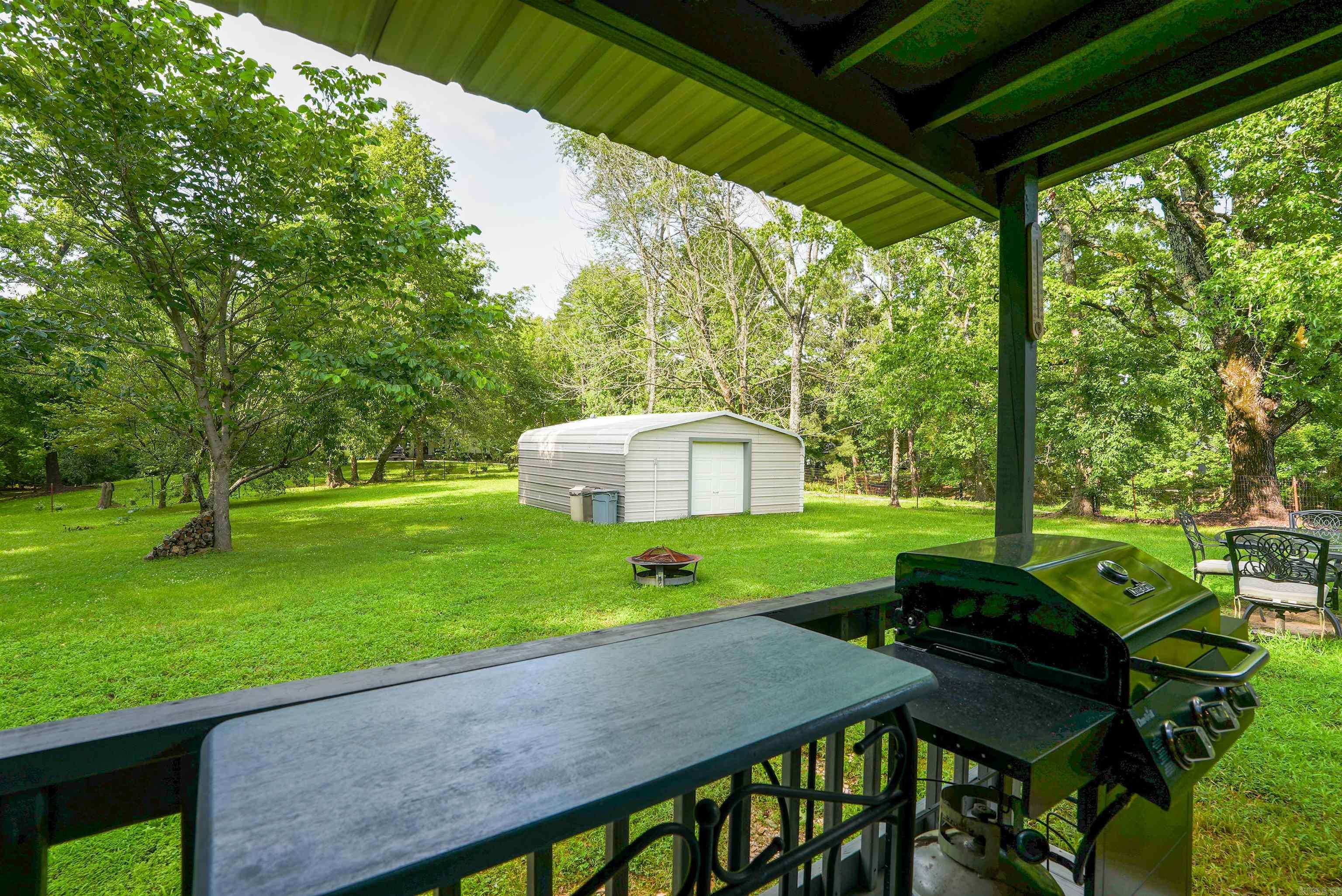 2592 HWY 270 E  Mount Ida, AR