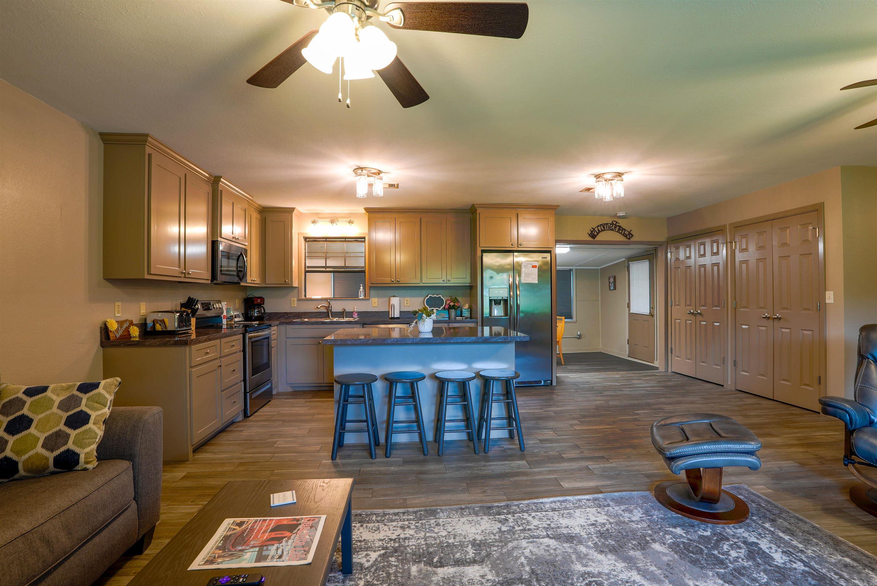 2592 HWY 270 E  Mount Ida, AR