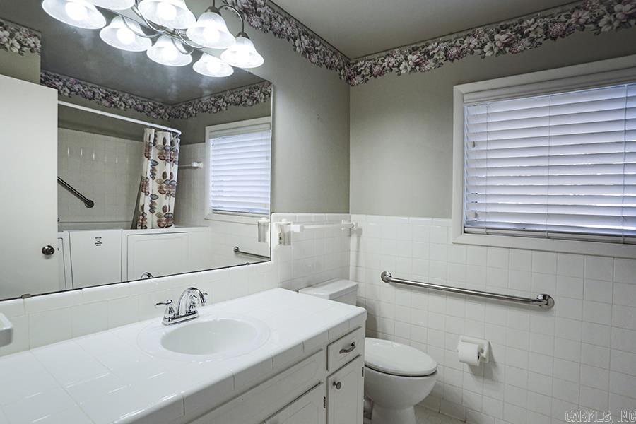 202 Indianhead Drive  Sherwood, AR