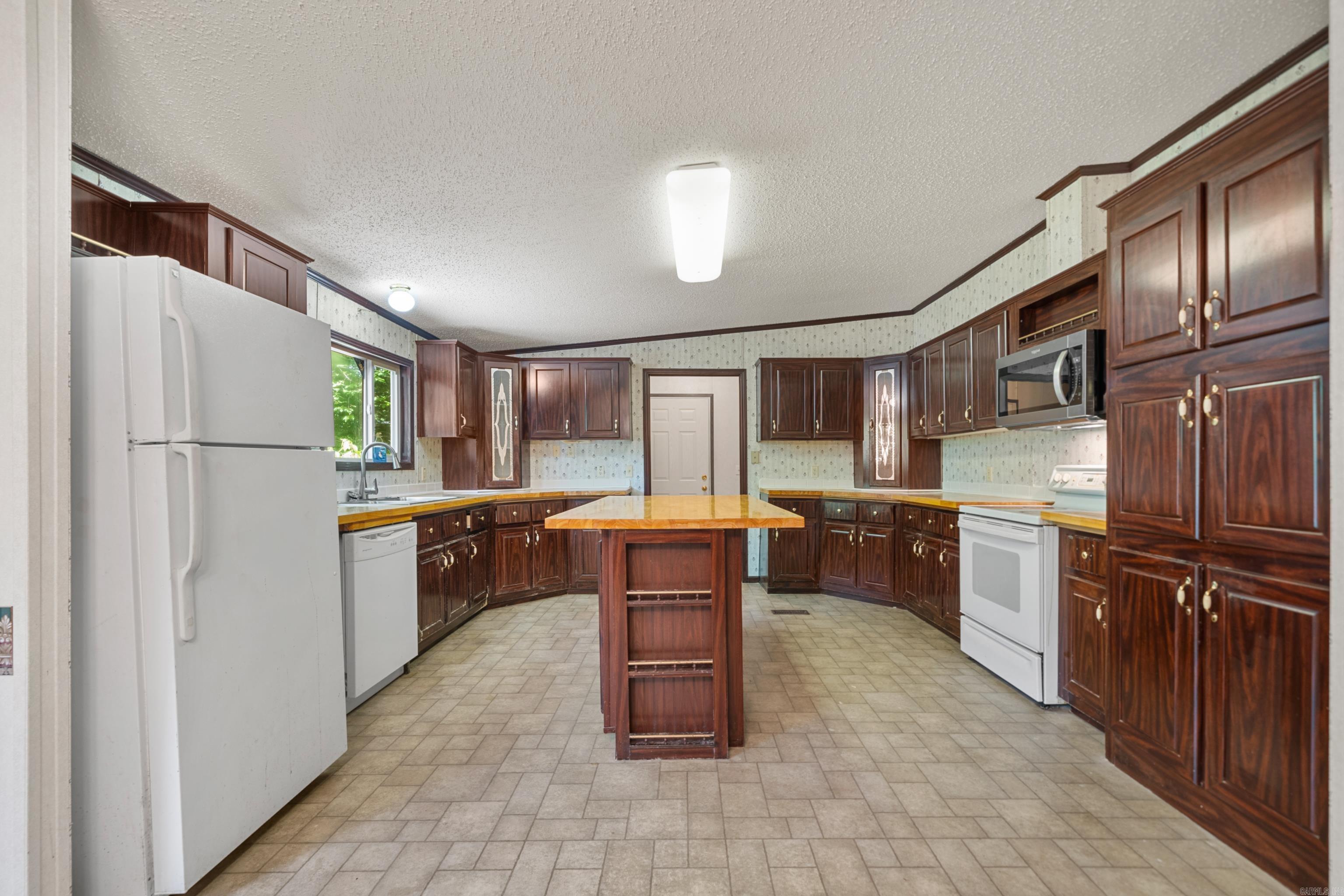 79 Labelle  Mount Ida, AR