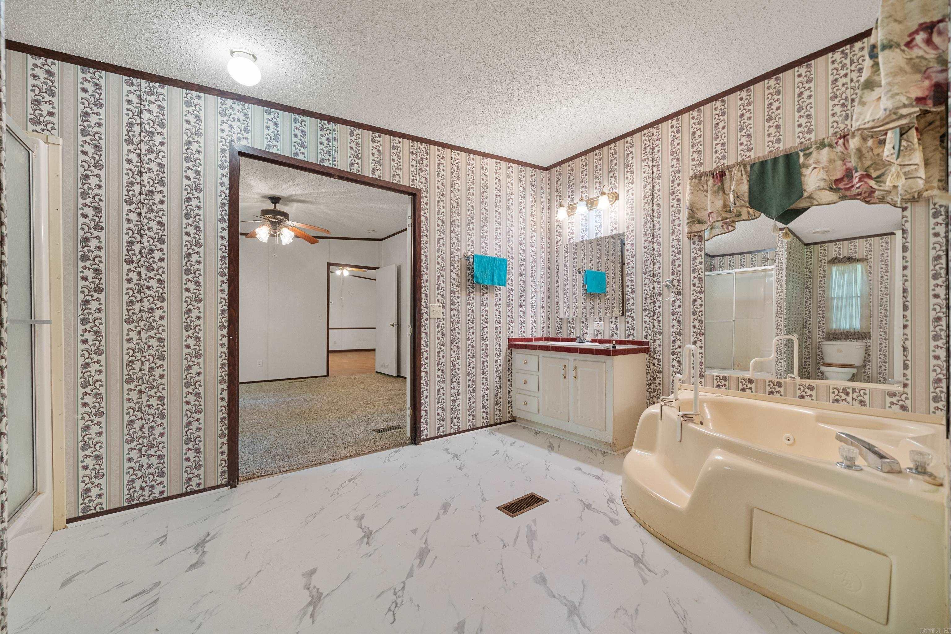 79 Labelle  Mount Ida, AR