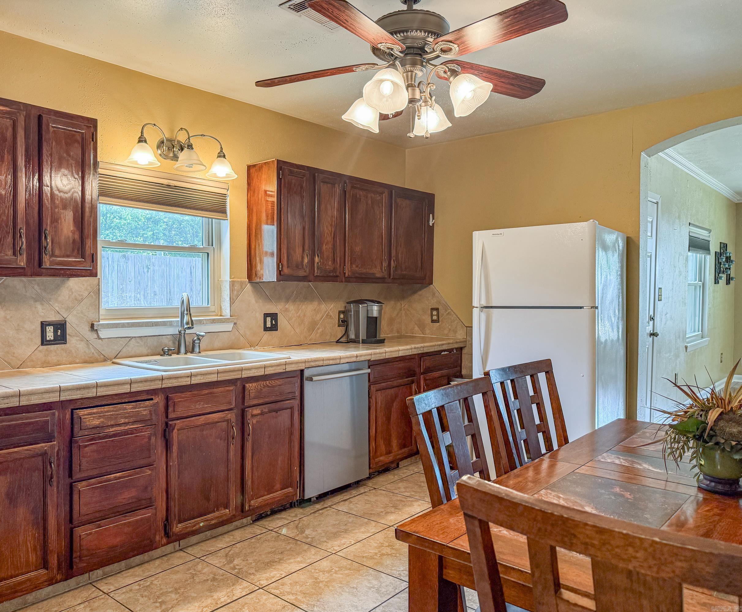 3110 Whispering oak  Bryant, AR
