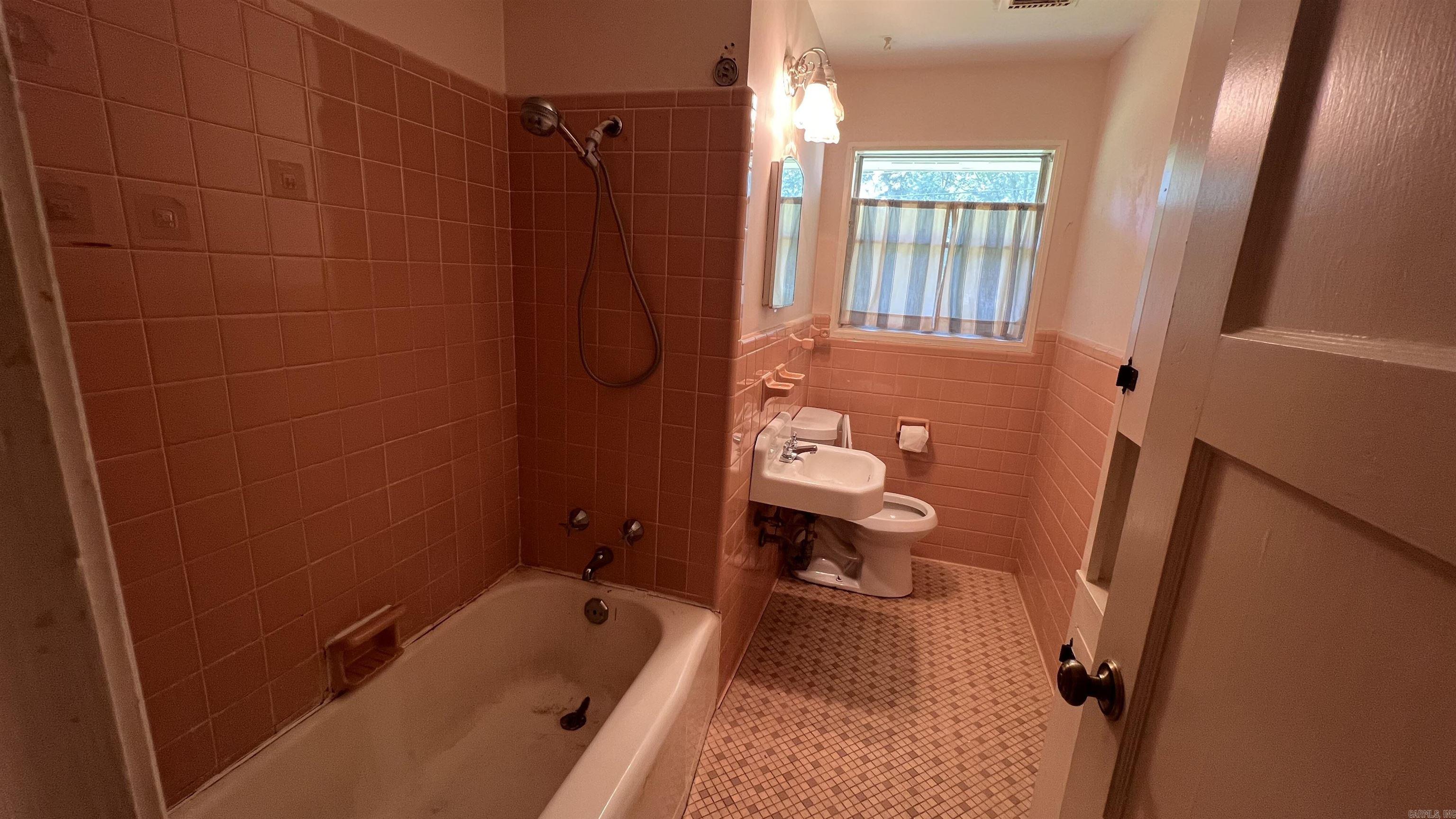 7701 Apache  Little Rock, AR