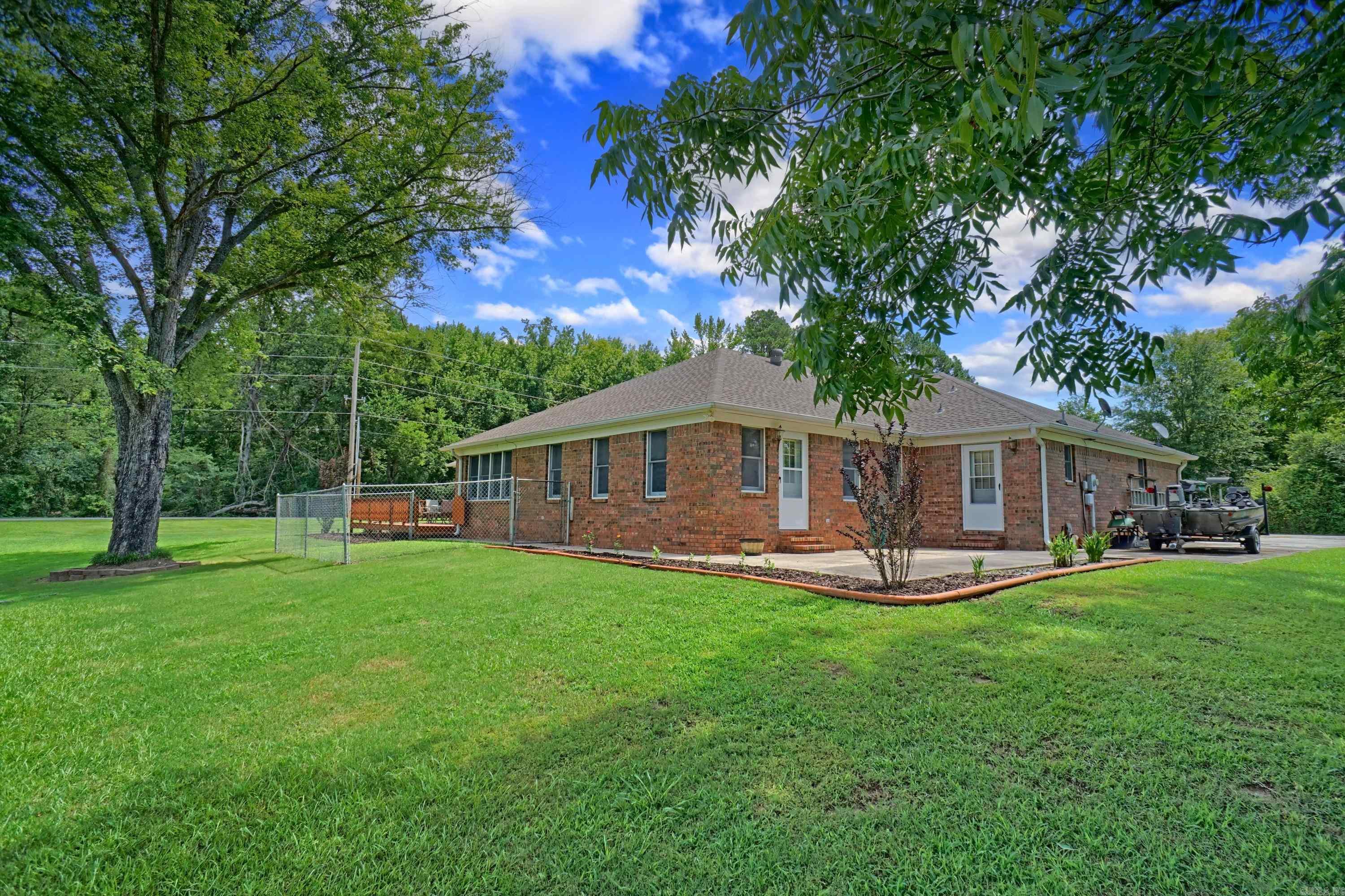 23 Fisher  Dover, AR