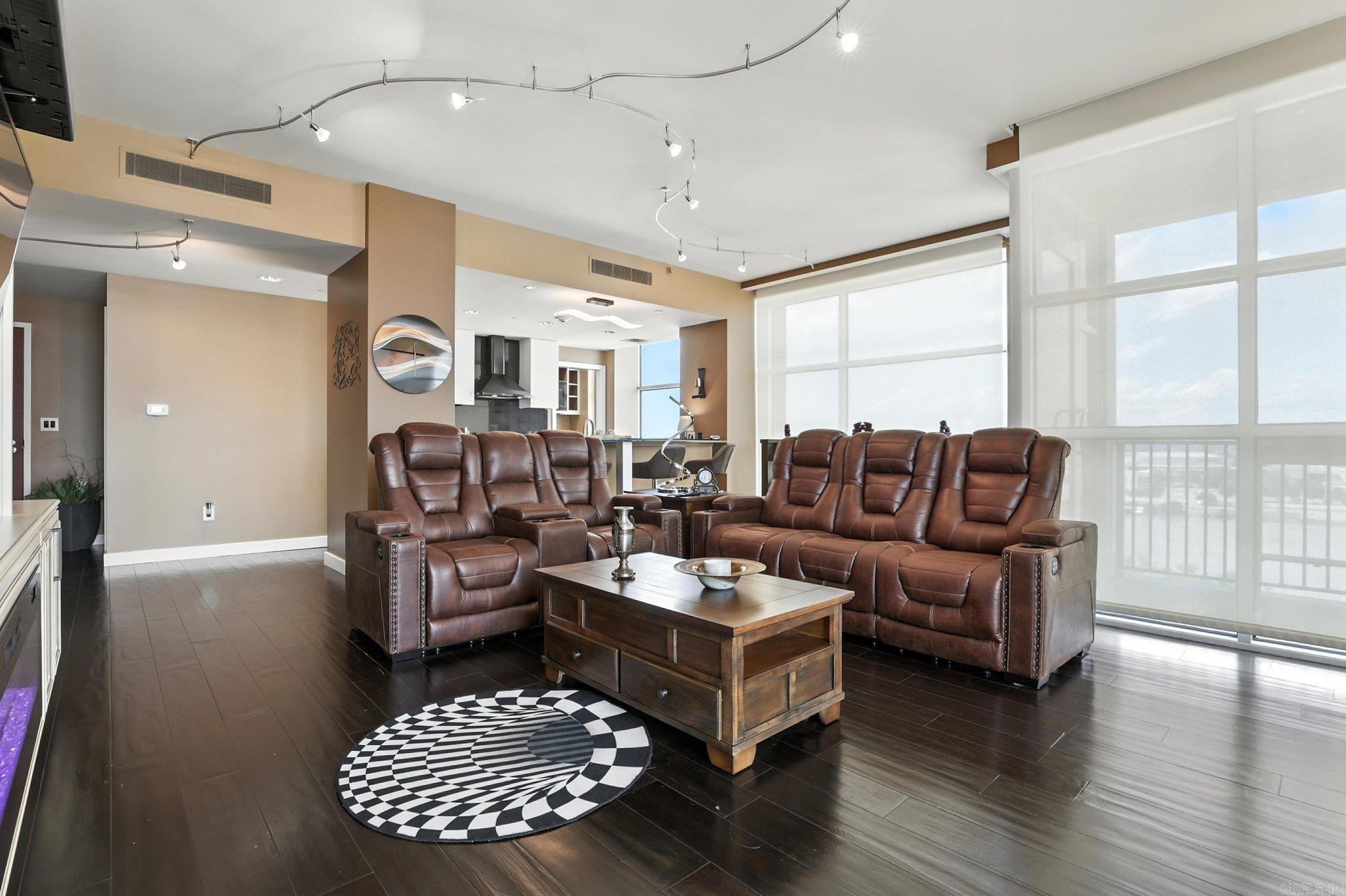 521 President Clinton  Little Rock, AR