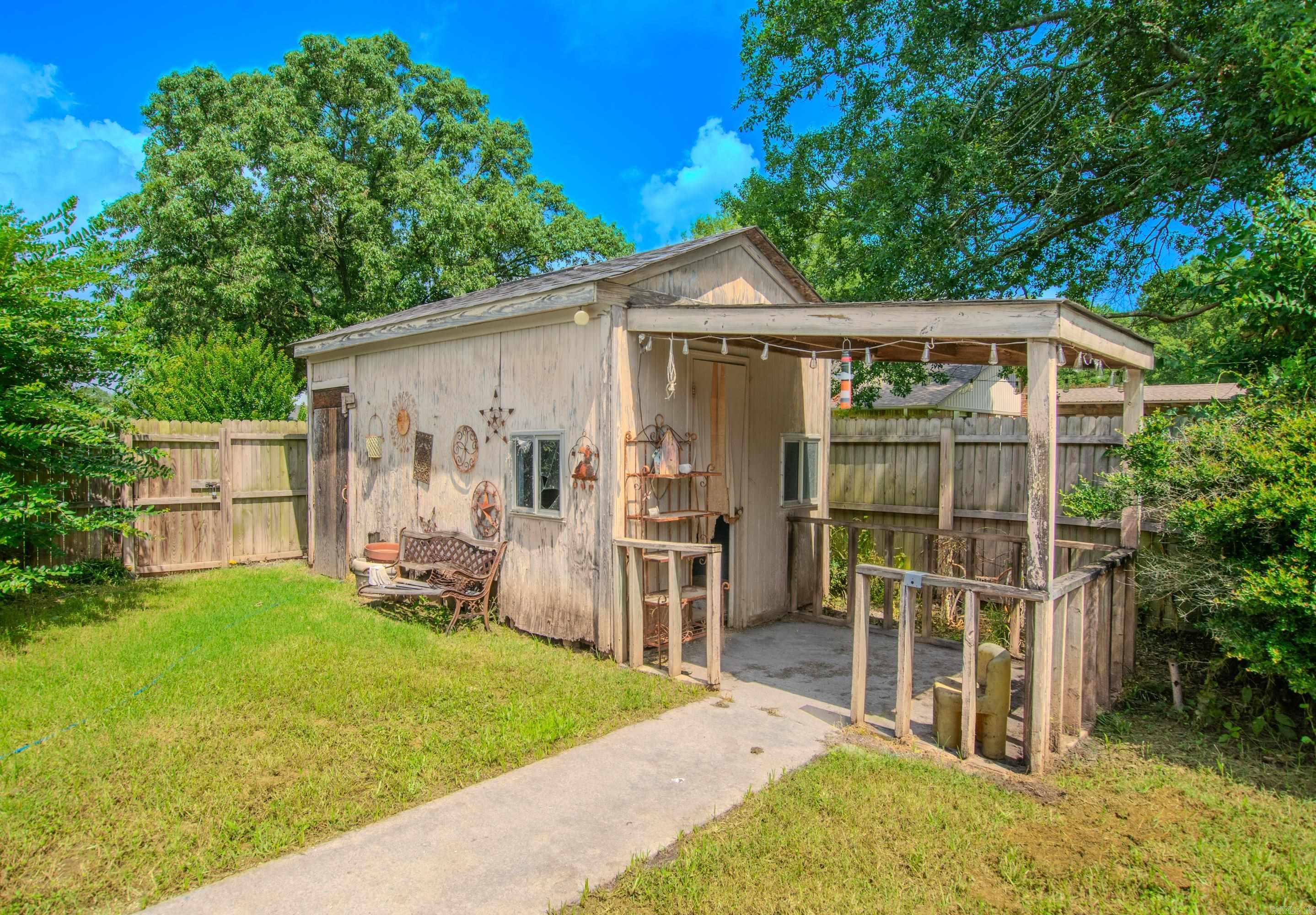 101 Cherry Street  England, AR