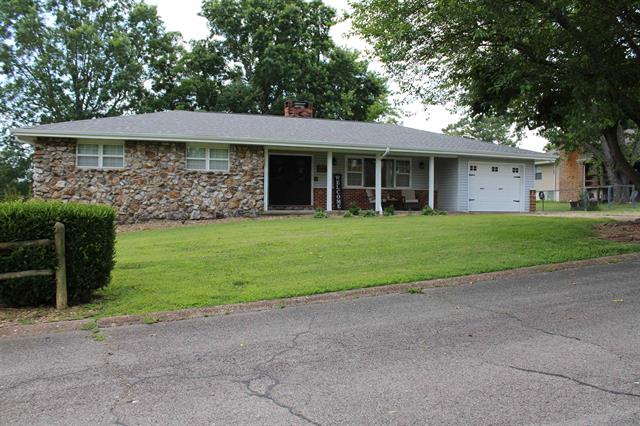 1008  Locust  Mountain Home, AR