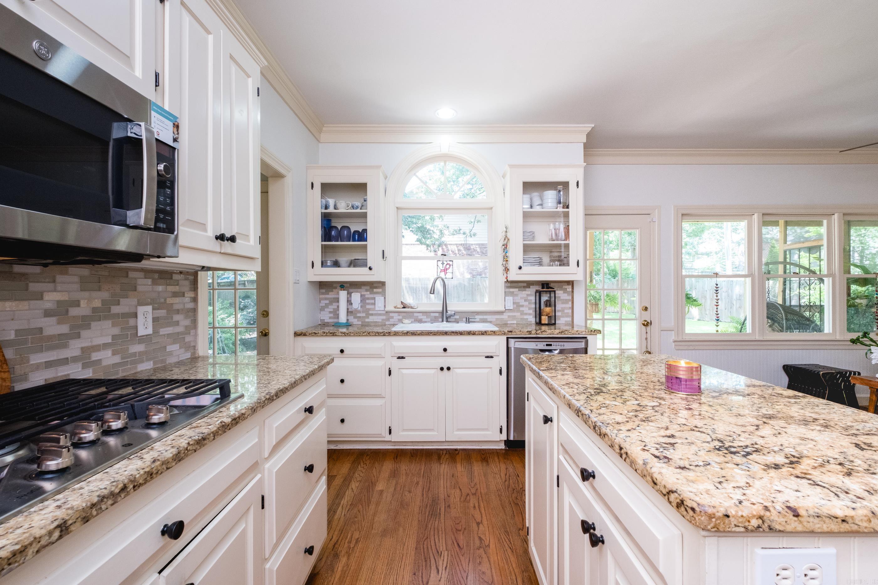 14220 Longtree  Little Rock, AR