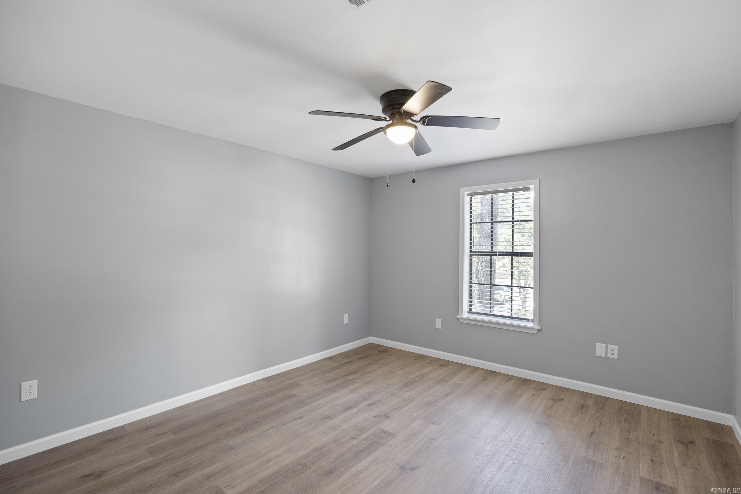 7 LIVE OAK  Russellville, AR