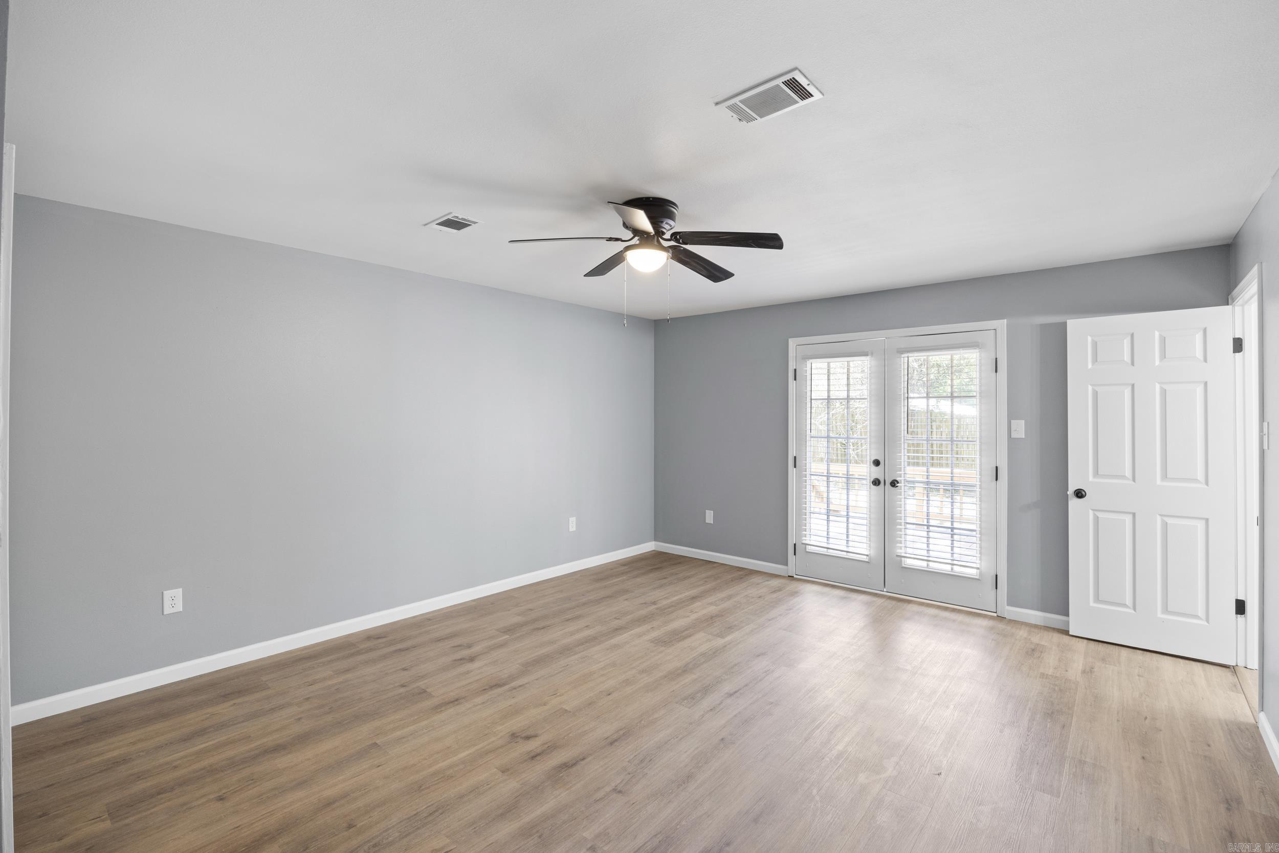 7 LIVE OAK  Russellville, AR