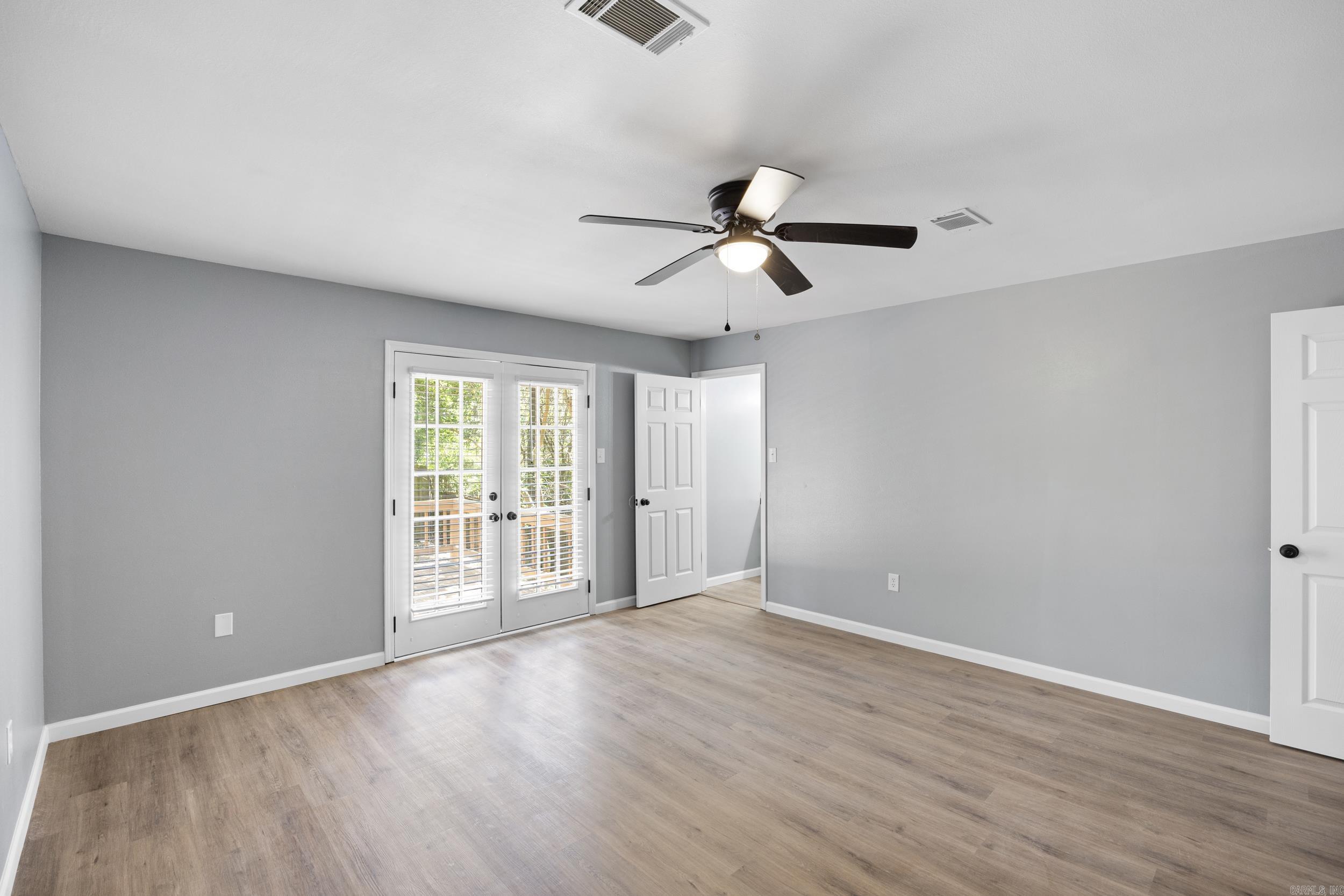7 LIVE OAK  Russellville, AR