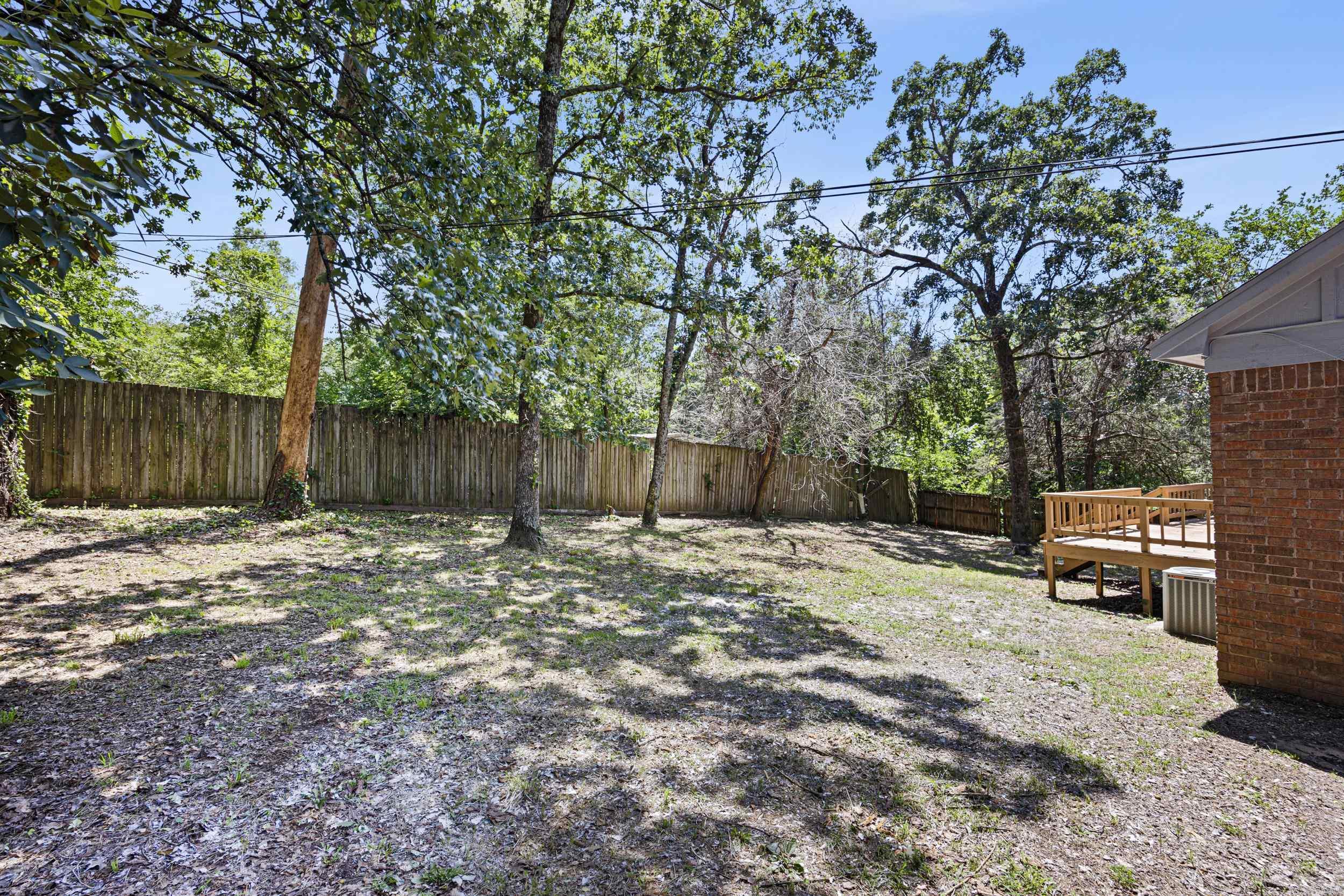 7 LIVE OAK  Russellville, AR