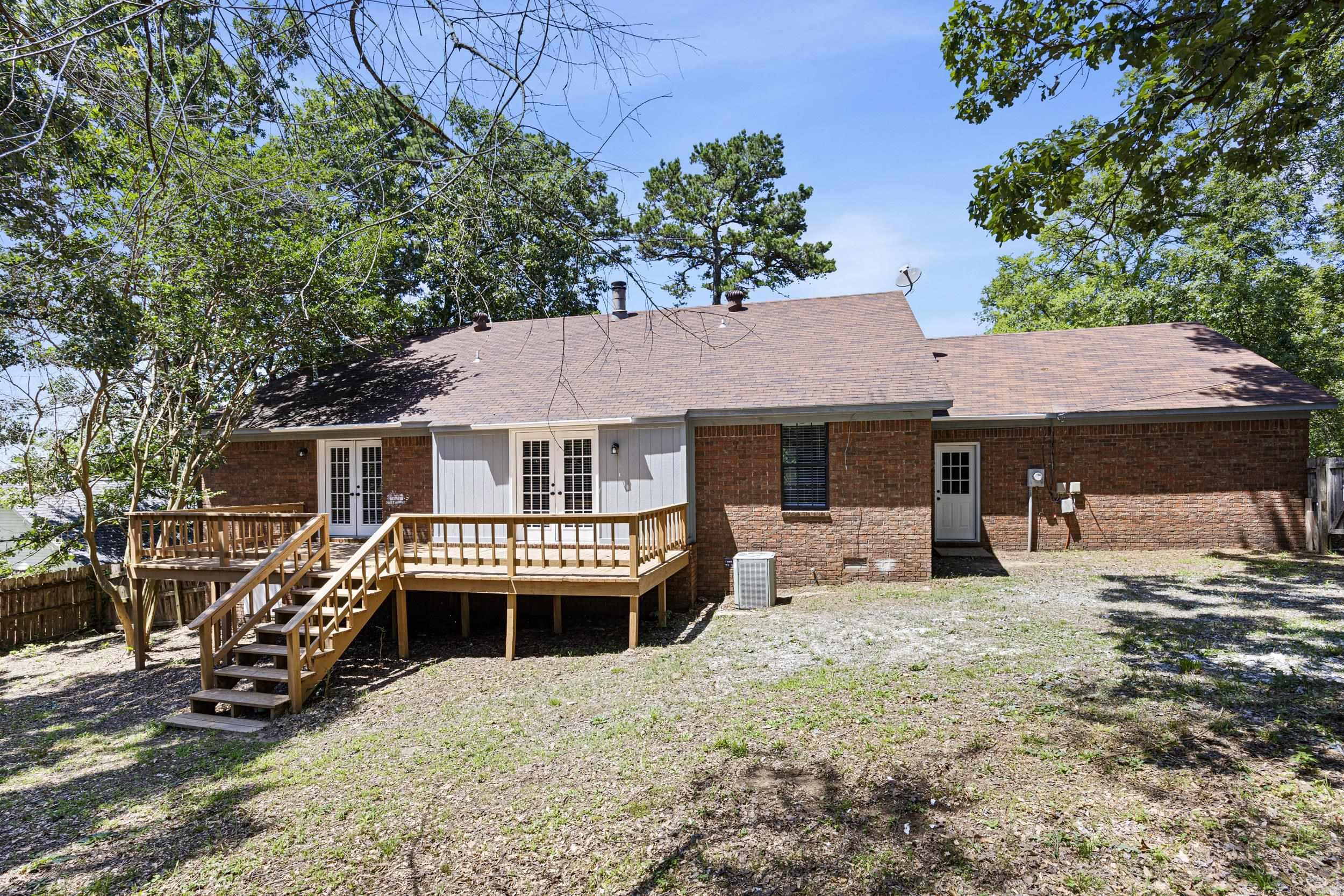 7 LIVE OAK  Russellville, AR