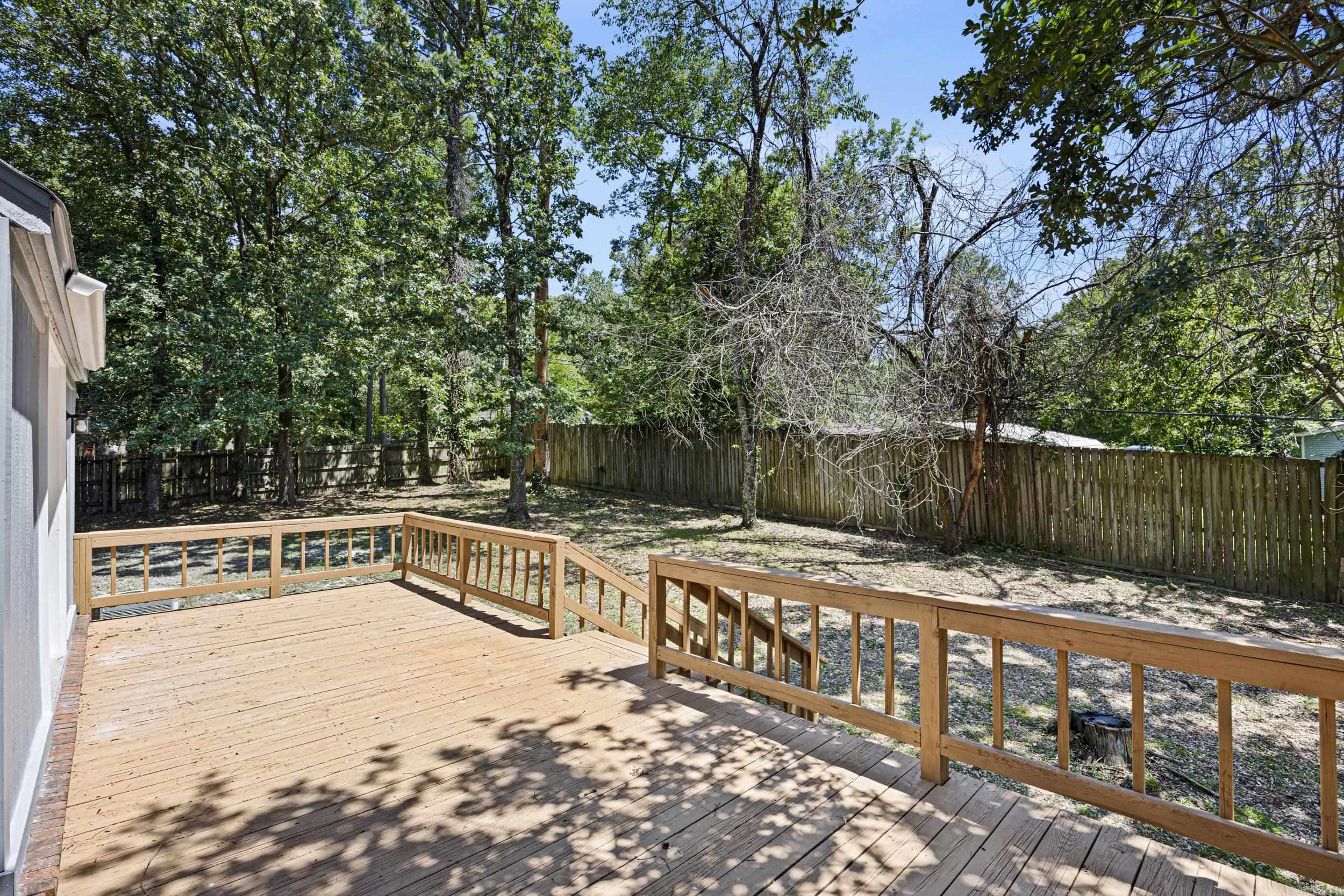 7 LIVE OAK  Russellville, AR