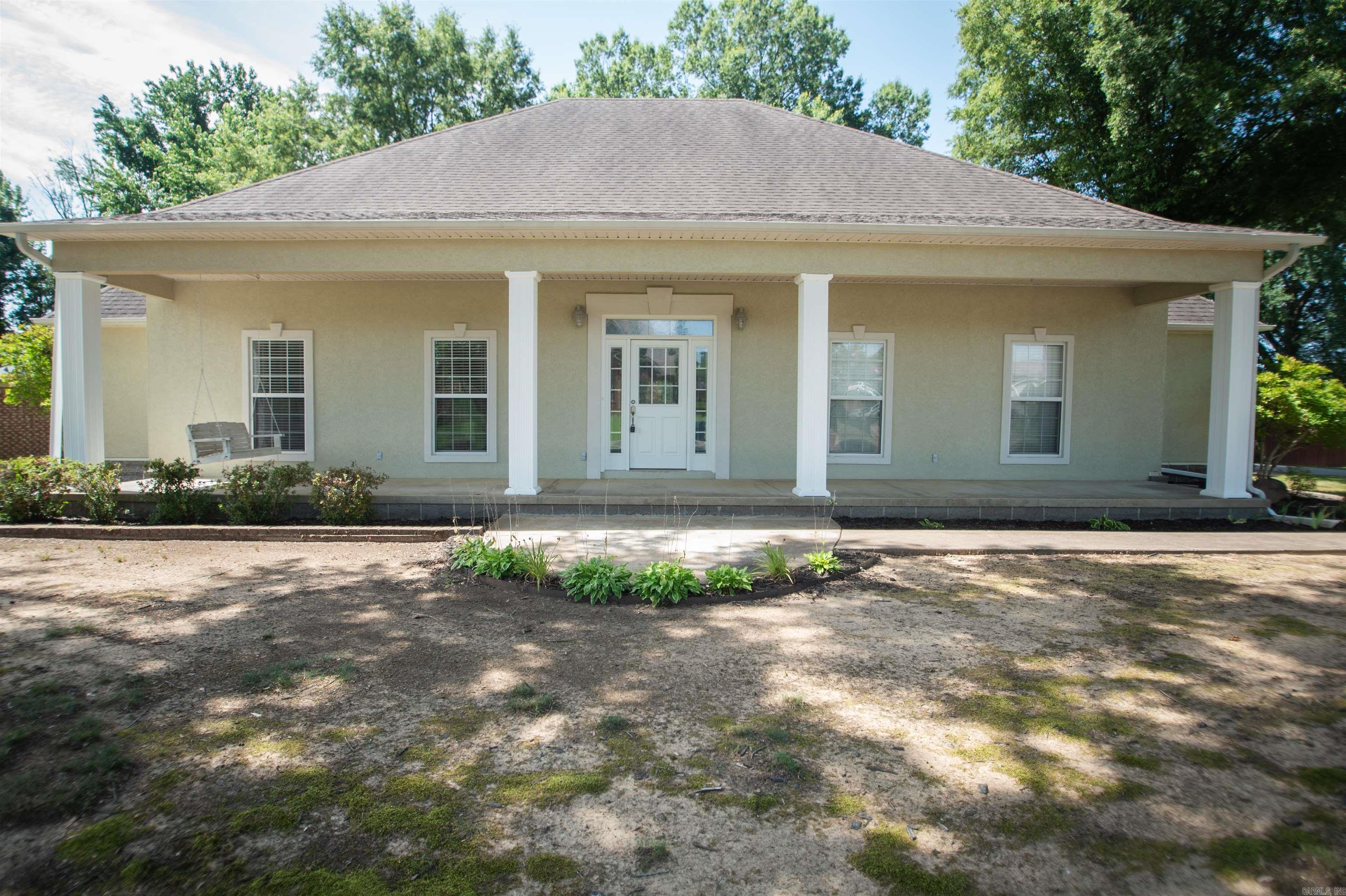 2113 Duane Beebe, AR 72012