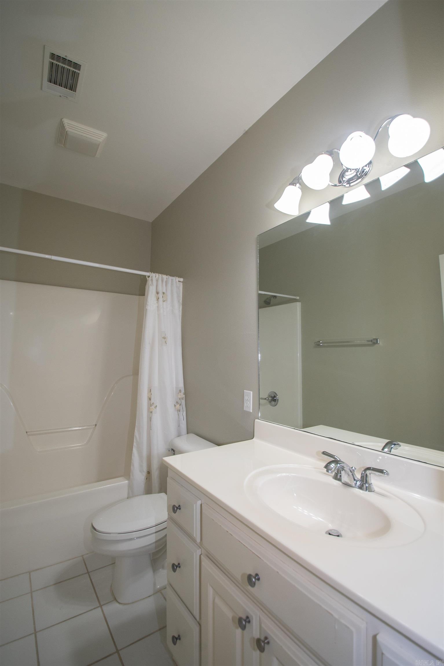 2113 Duane Beebe, AR 72012