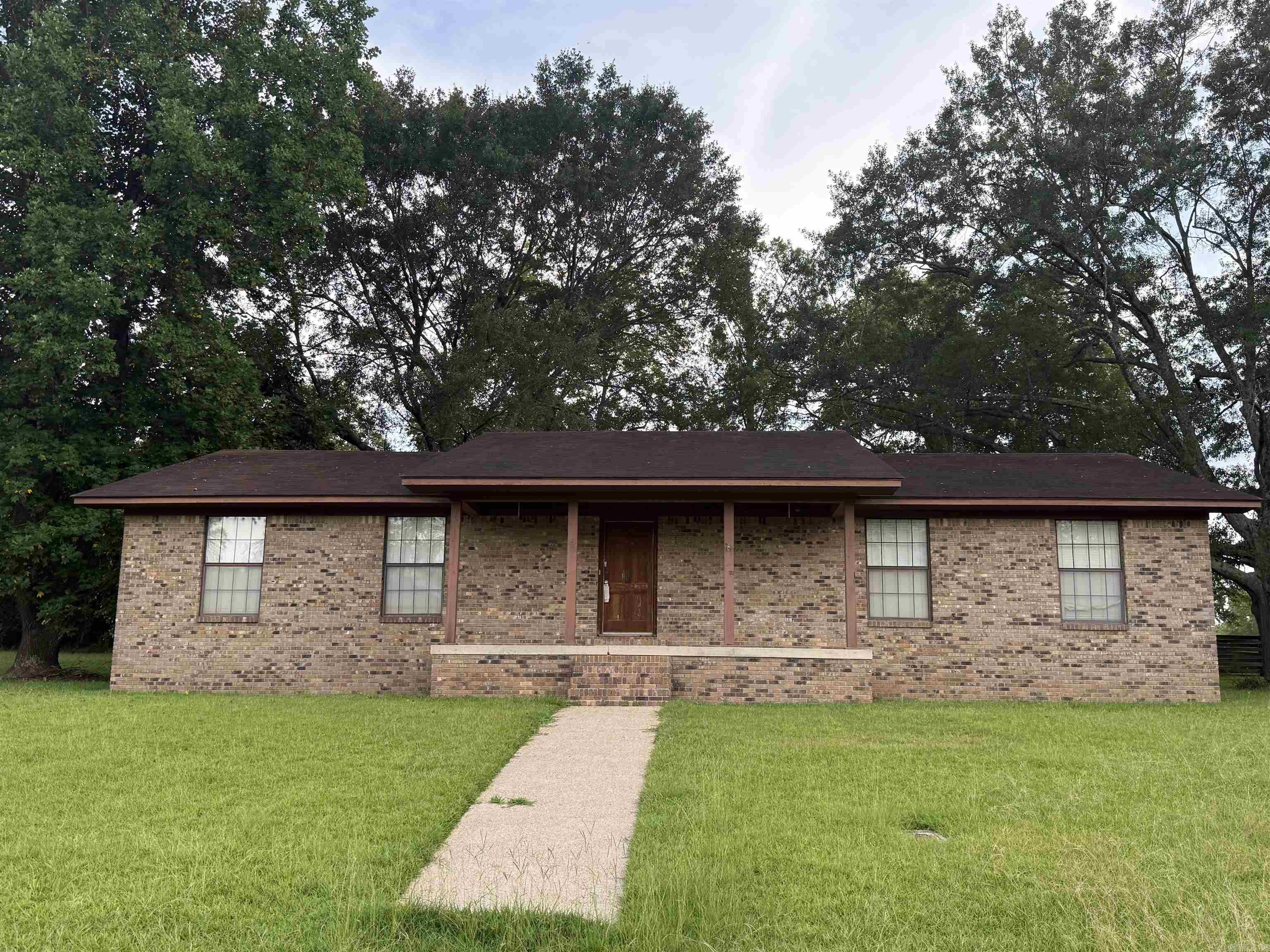 1313 Park Street Nashville, AR 71852