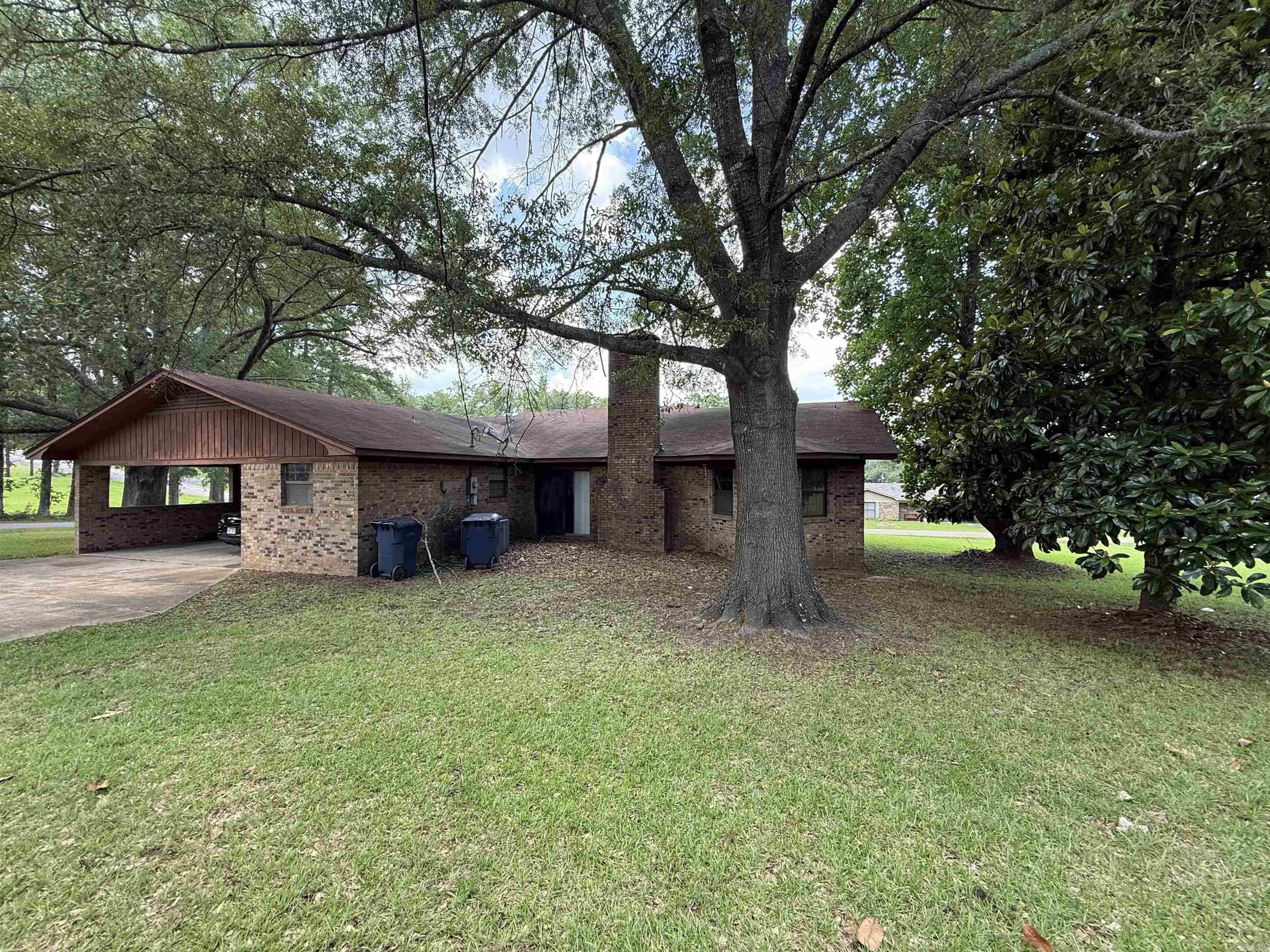 1313 Park Street Nashville, AR 71852