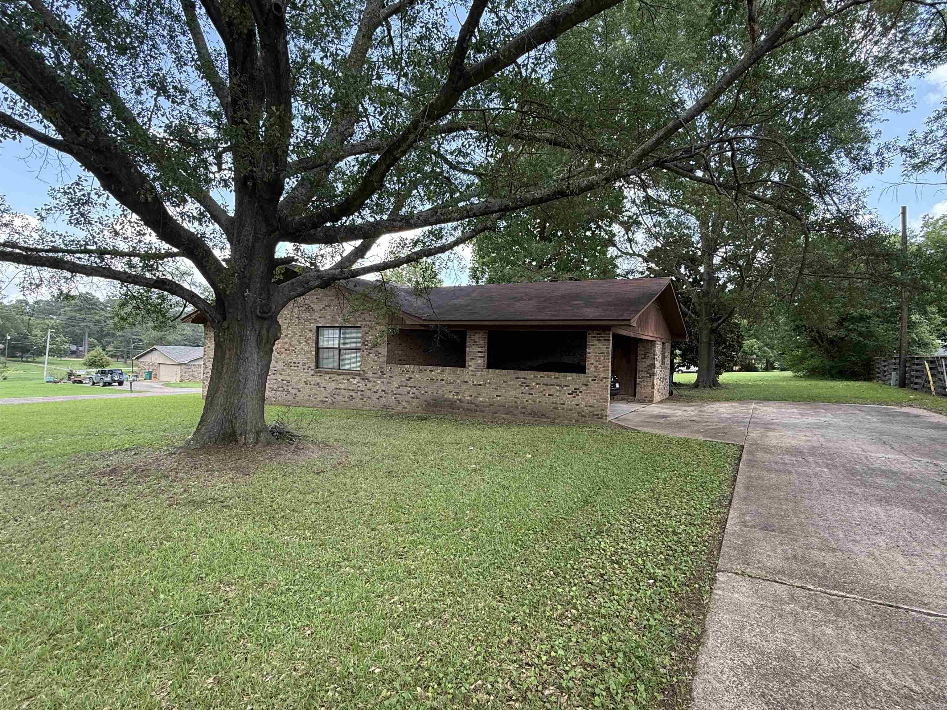 1313 Park  Nashville, AR