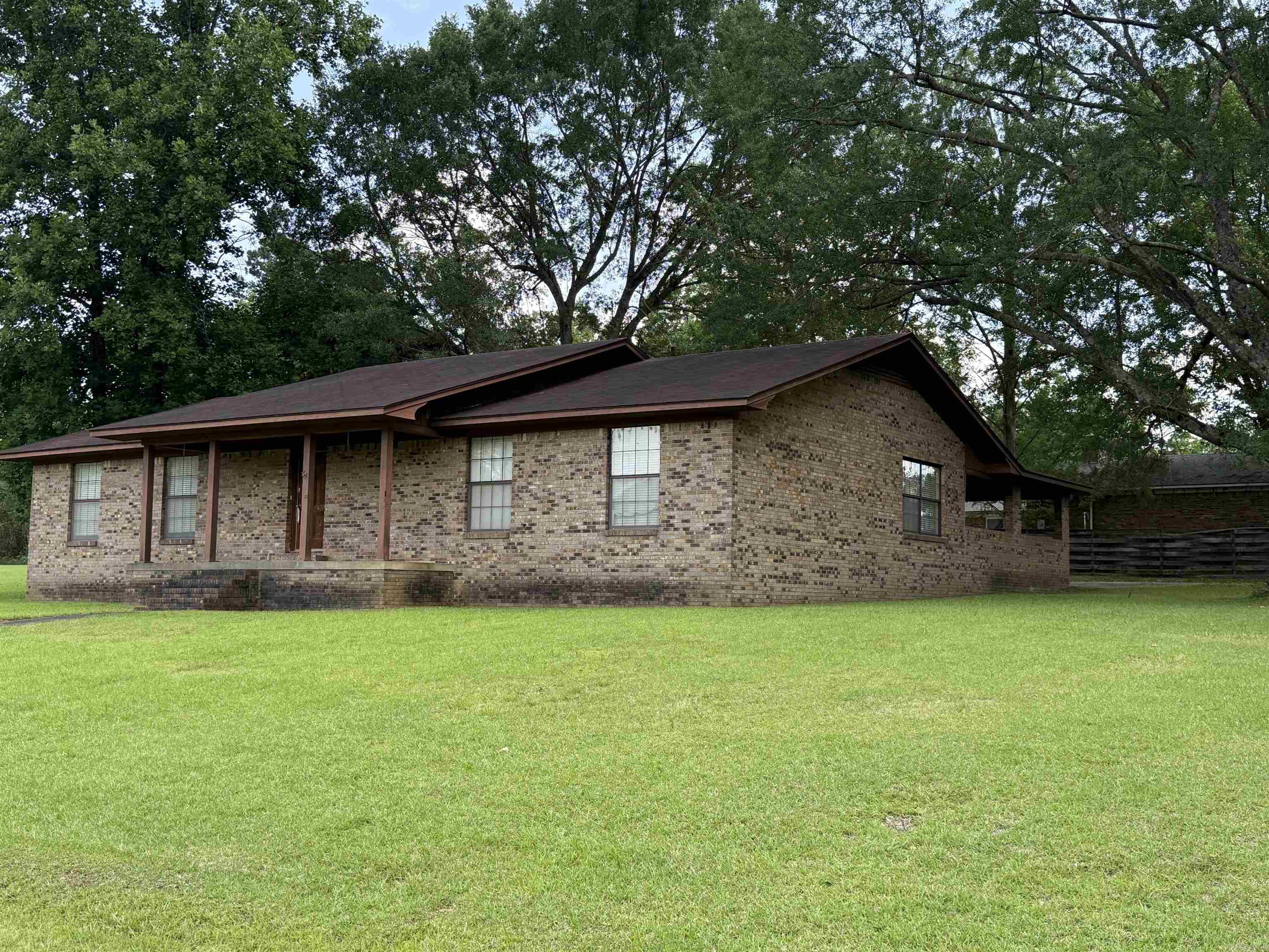 1313 Park  Nashville, AR