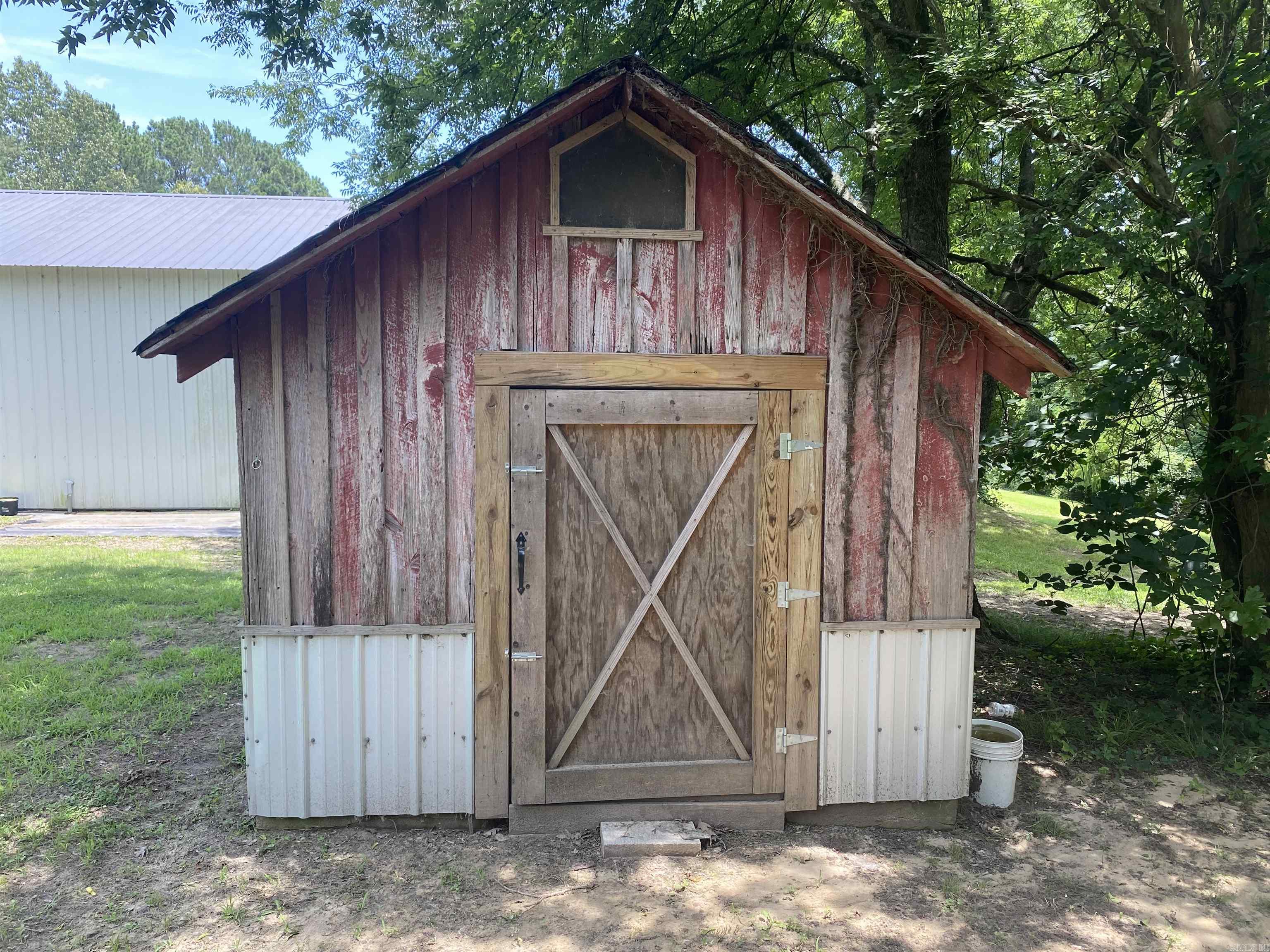 1395 Highway 317  Lockesburg, AR