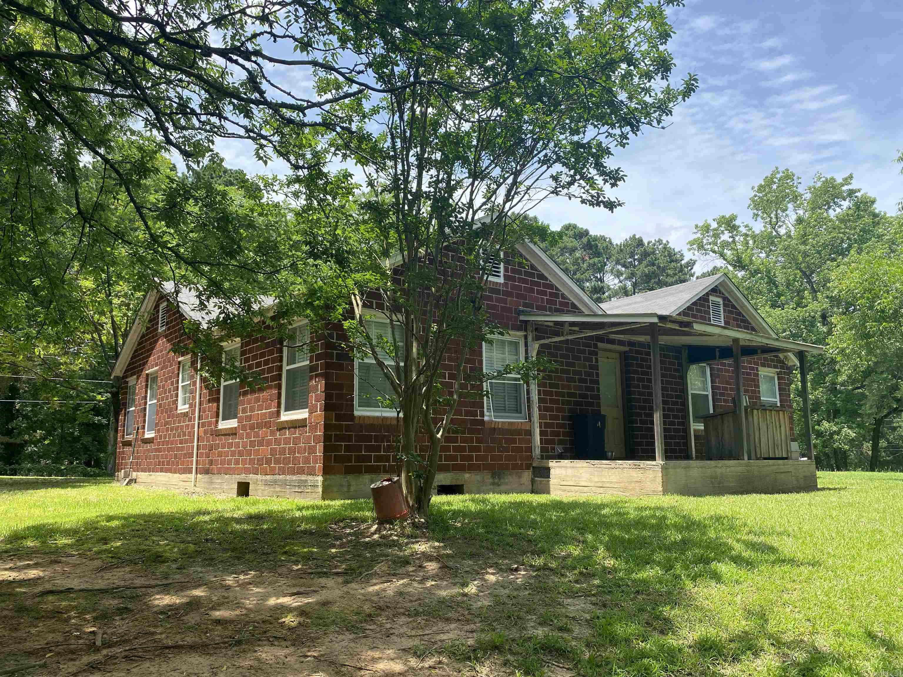1395 Highway 317  Lockesburg, AR