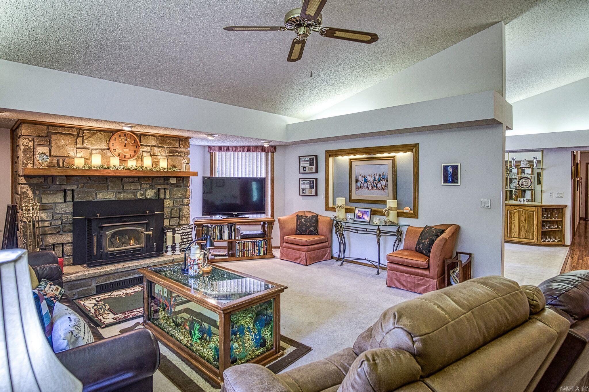 22 Vascongadas  Hot Springs Village, AR
