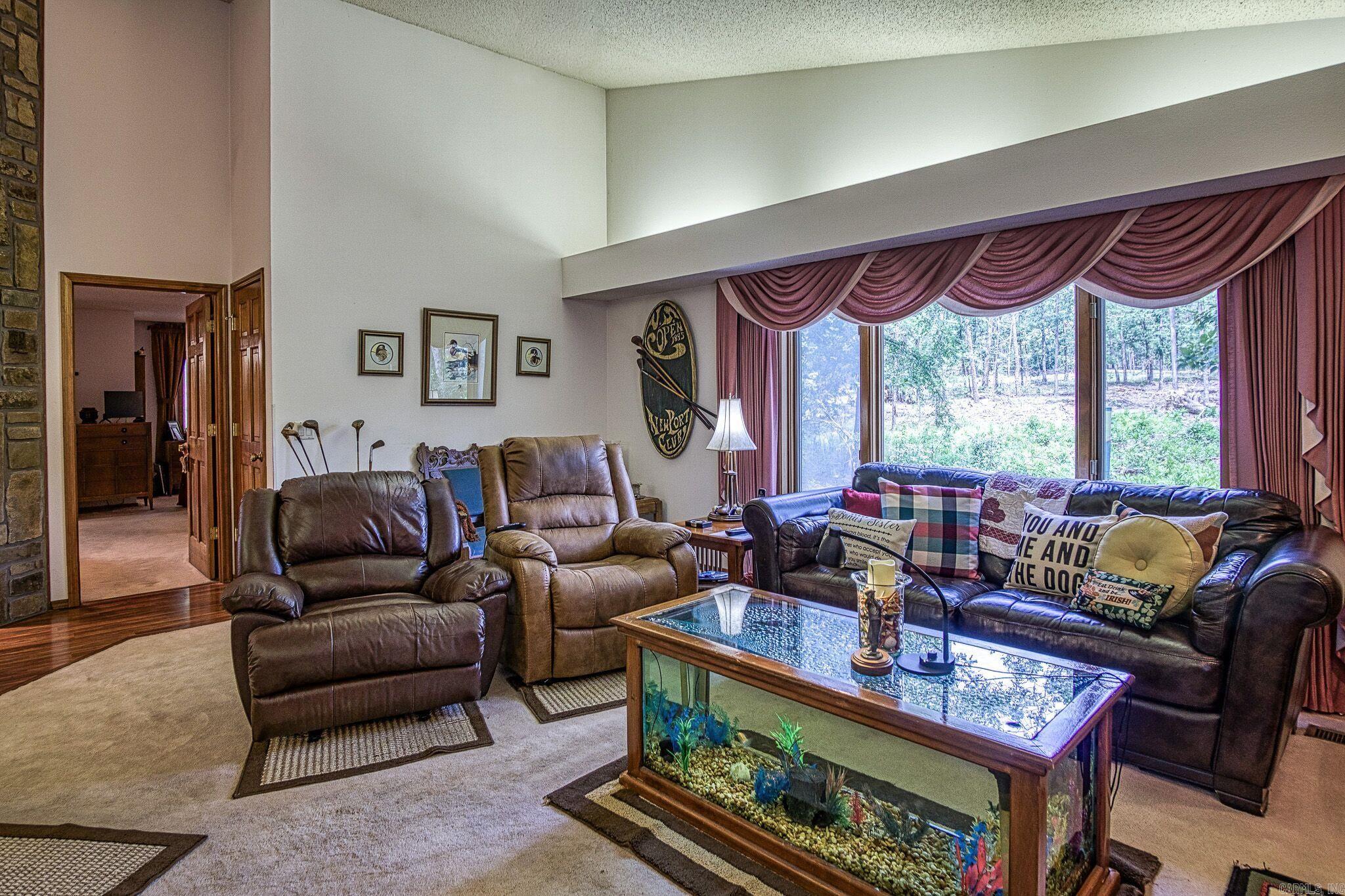22 Vascongadas  Hot Springs Village, AR