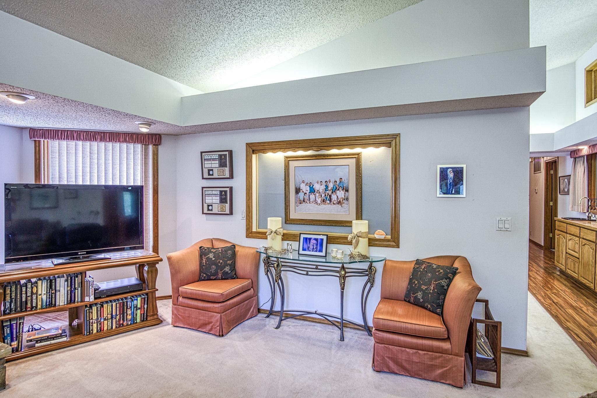 22 Vascongadas  Hot Springs Village, AR