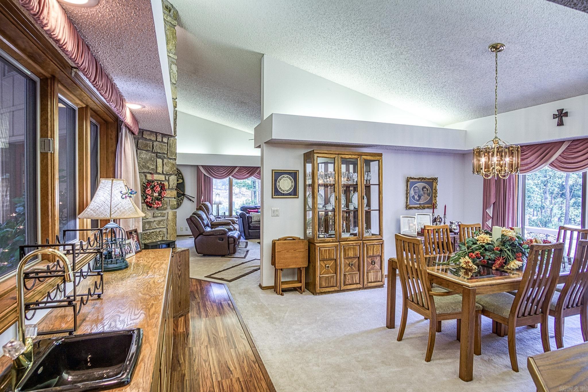 22 Vascongadas  Hot Springs Village, AR