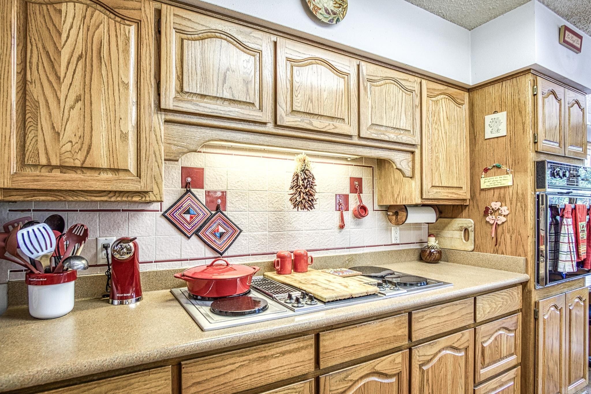 22 Vascongadas  Hot Springs Village, AR