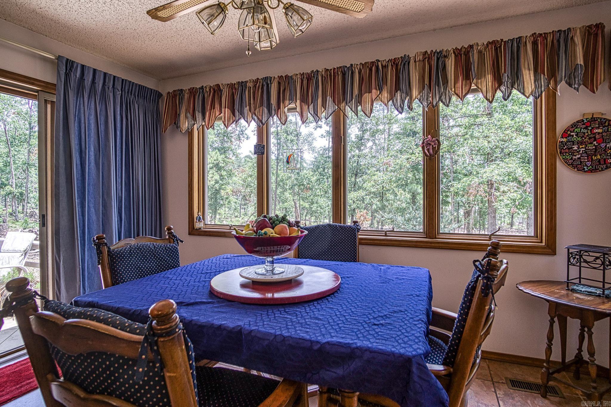 22 Vascongadas  Hot Springs Village, AR