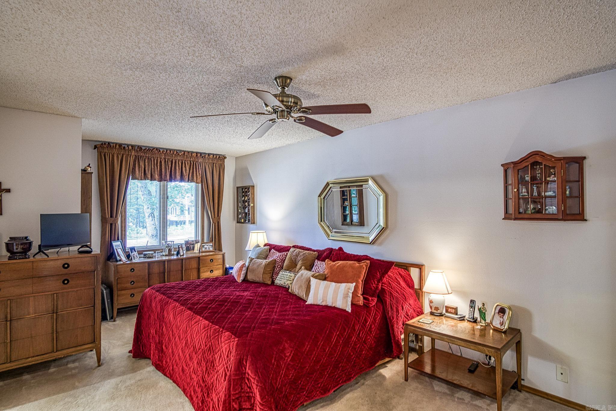 22 Vascongadas  Hot Springs Village, AR