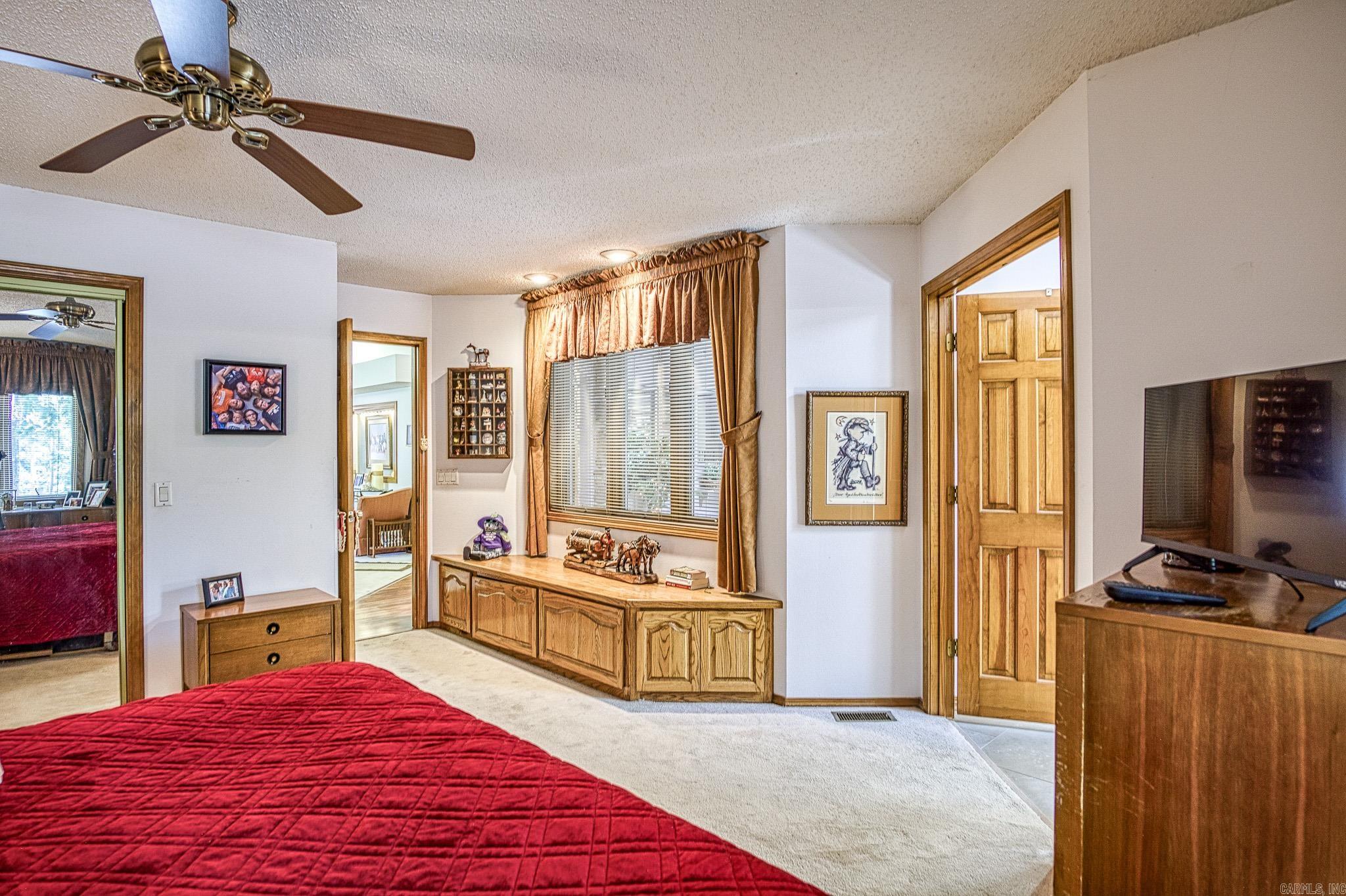 22 Vascongadas  Hot Springs Village, AR