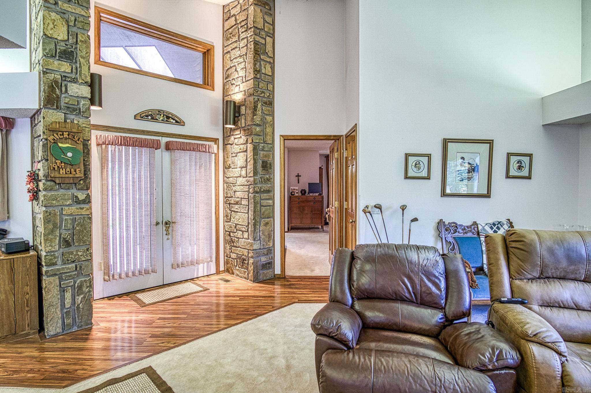 22 Vascongadas  Hot Springs Village, AR