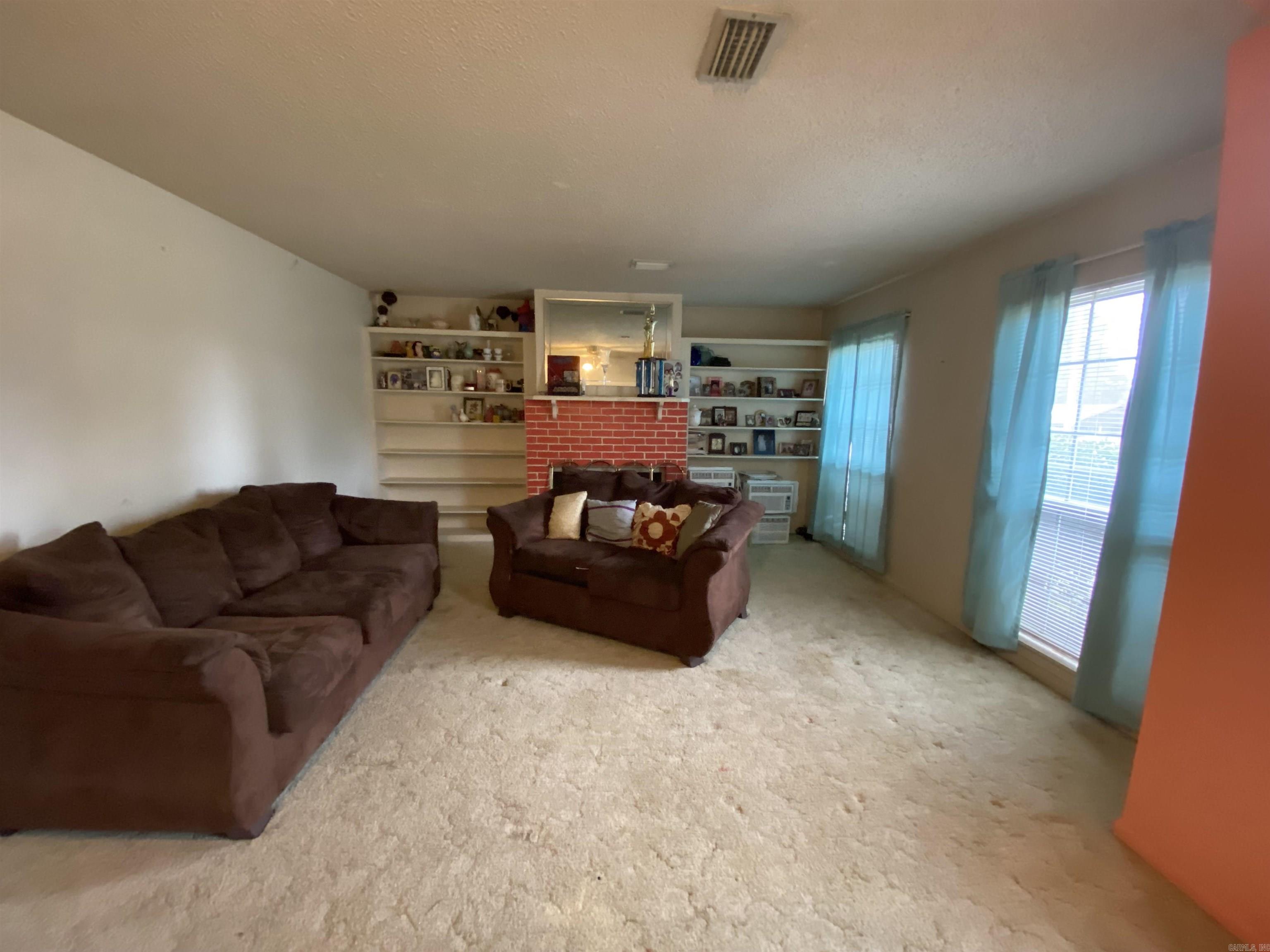 902 W Sypert  Nashville, AR