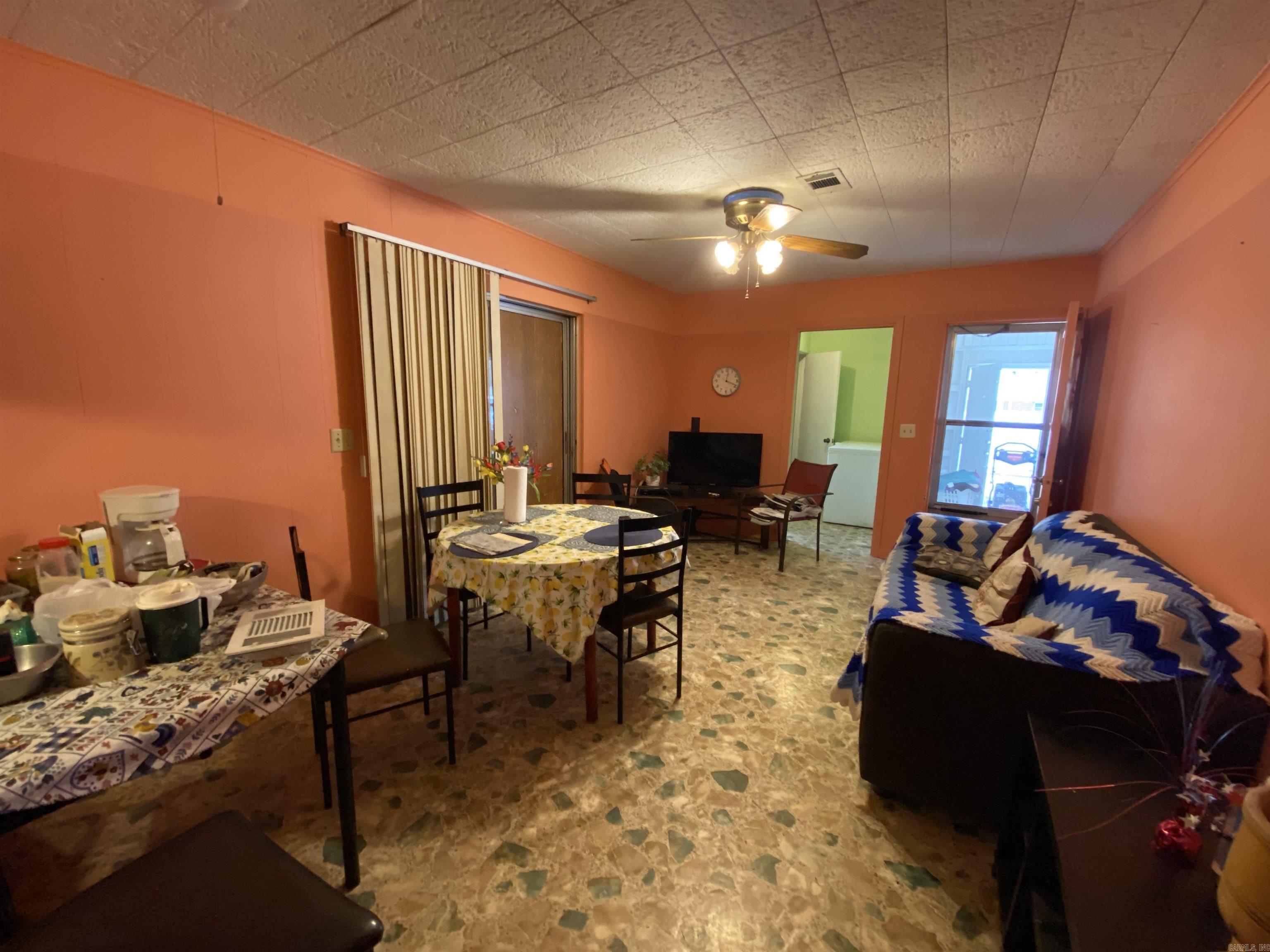 902 W Sypert  Nashville, AR